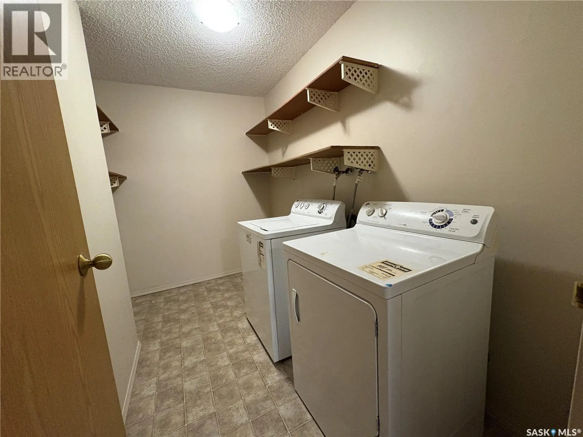 #303 1140 9th AVENUE NE - Image 15