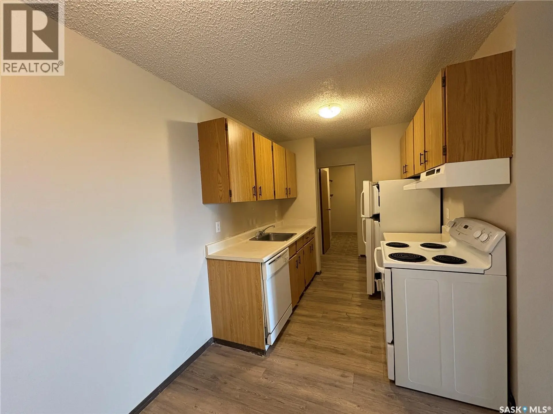 #303 1140 9th AVENUE NE - Image 3