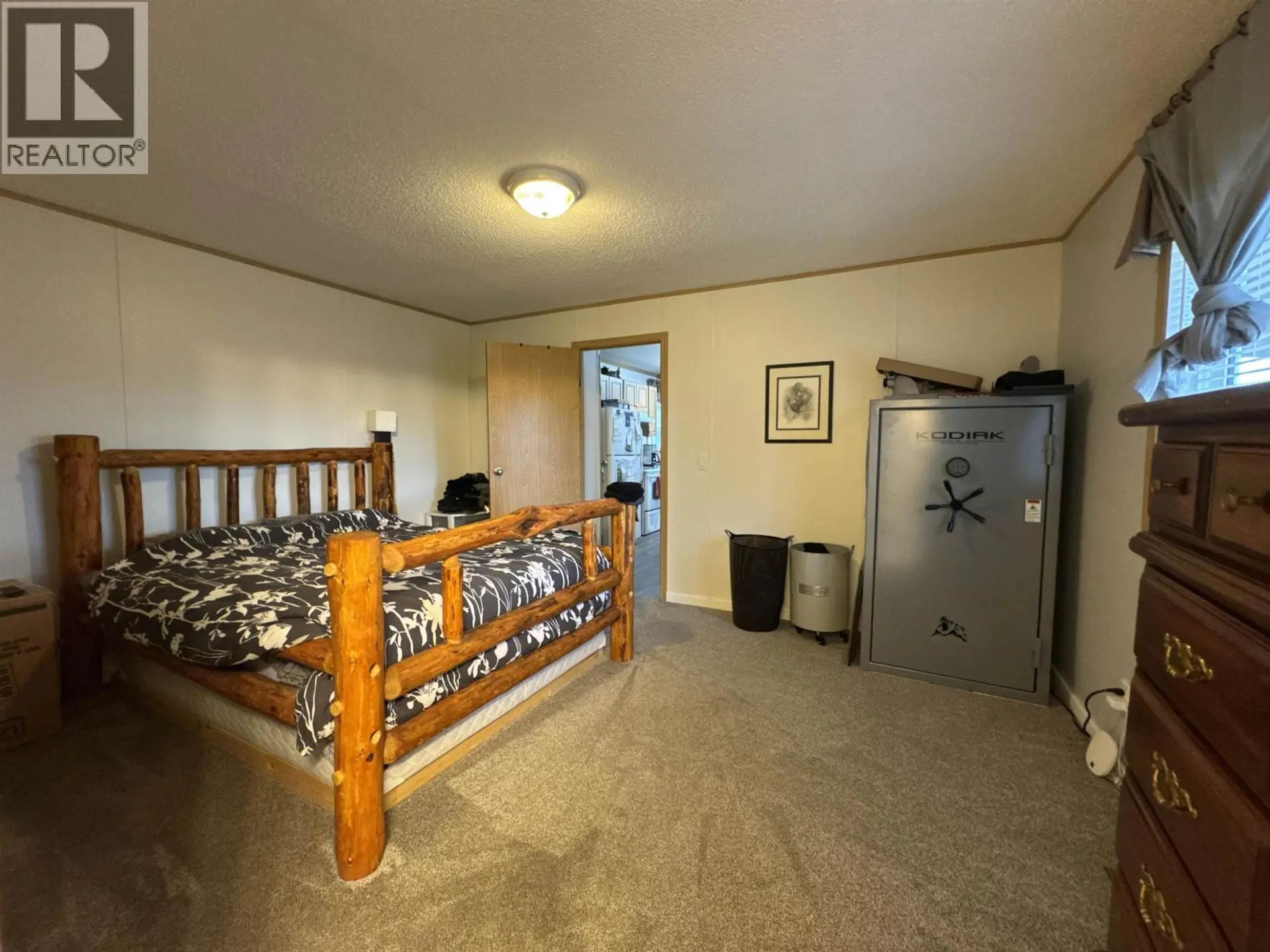 10495 102 STREET - Image 5