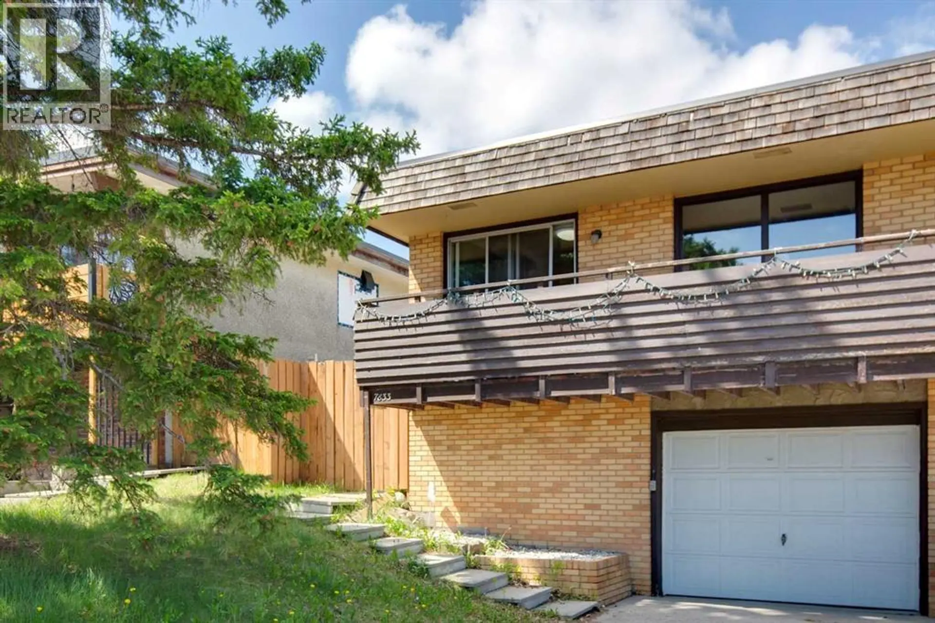 7833 Hunterquay Road NW - Image 1