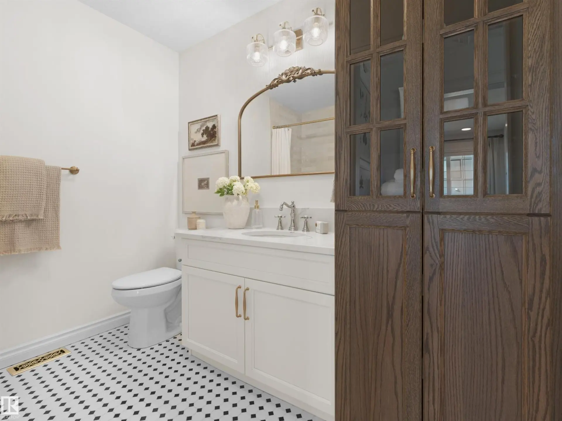 #47 4004 Savaryn DR SW - Image 10