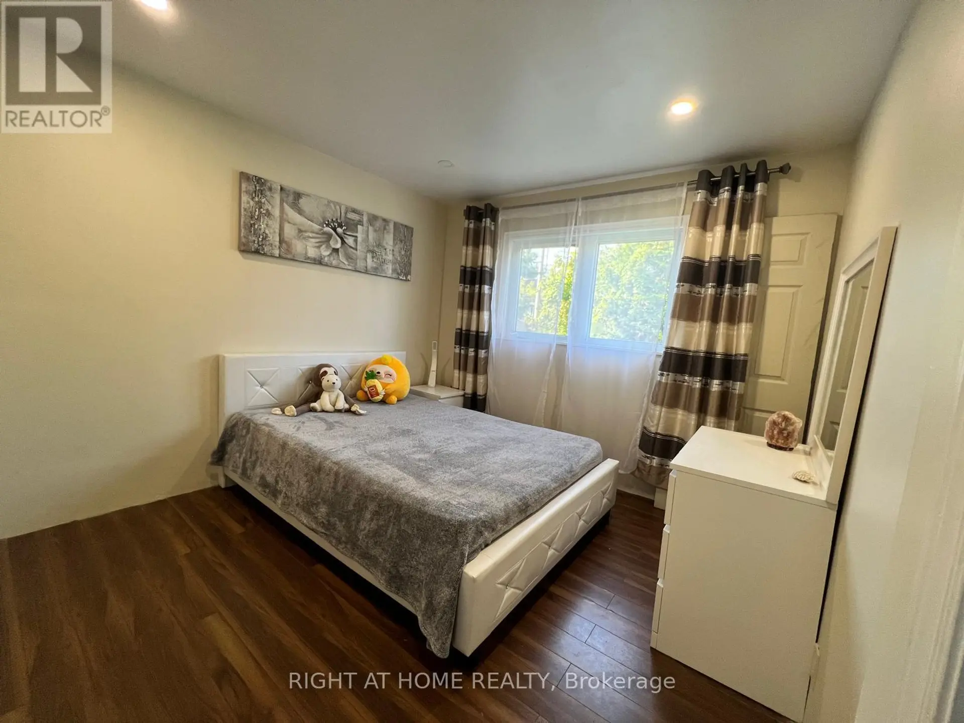 3273 COVE AVENUE - Image 9