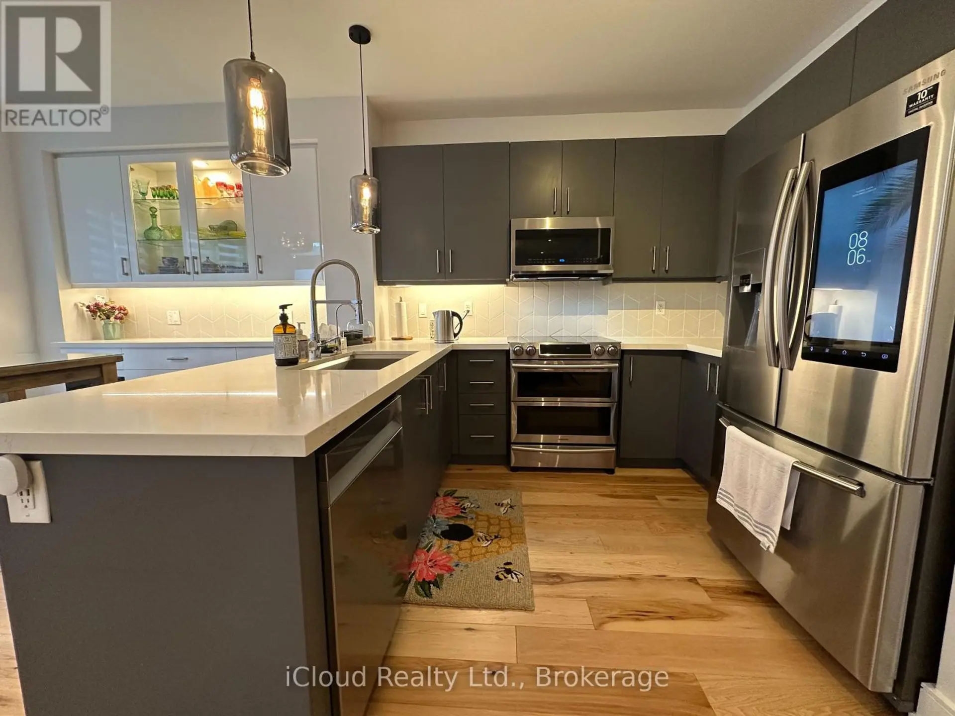 433 JELINIK TERRACE - Image 11