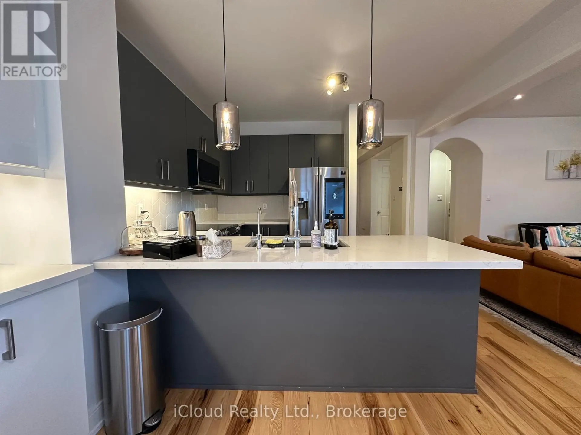 433 JELINIK TERRACE - Image 12