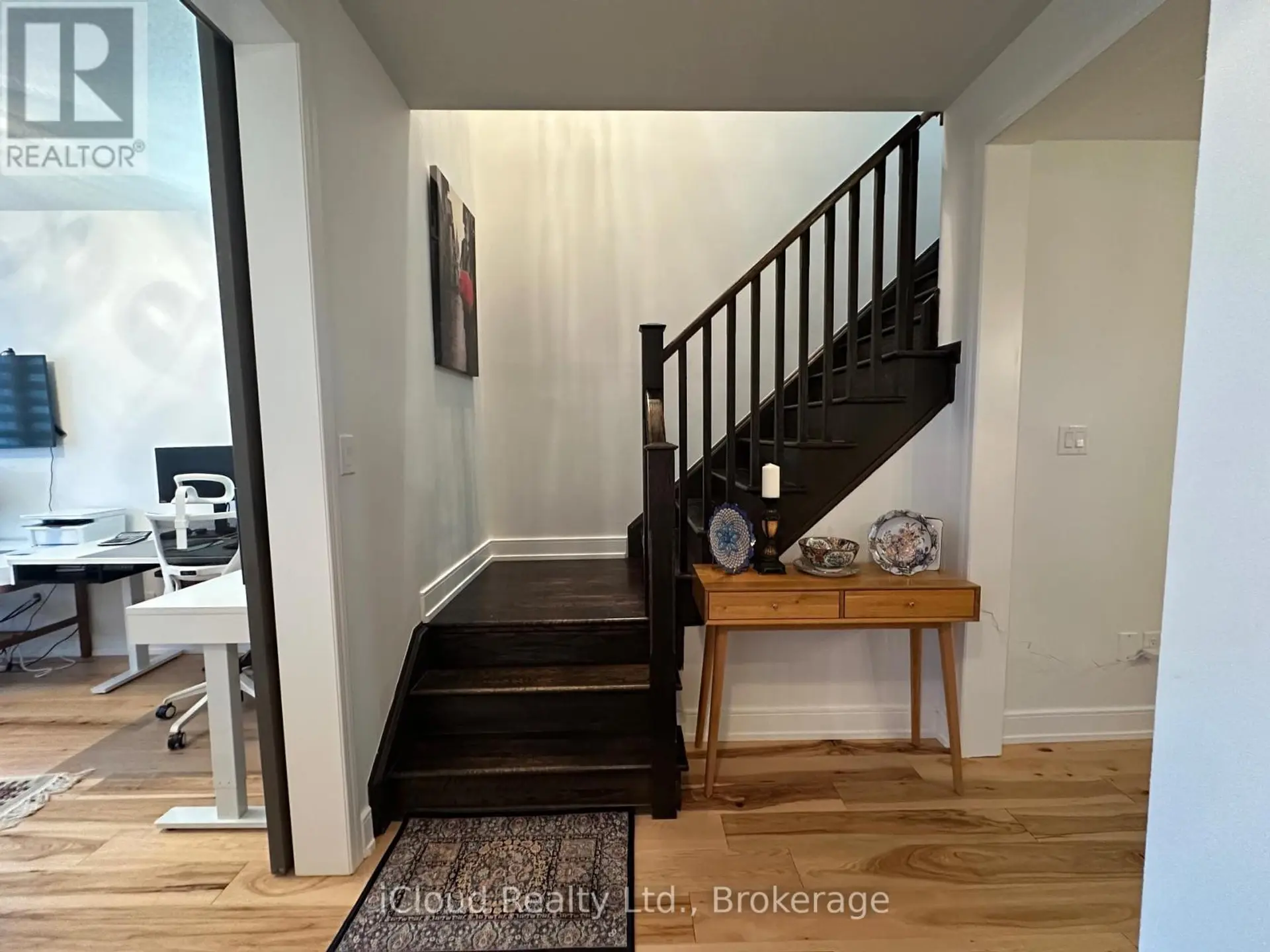 433 JELINIK TERRACE - Image 6