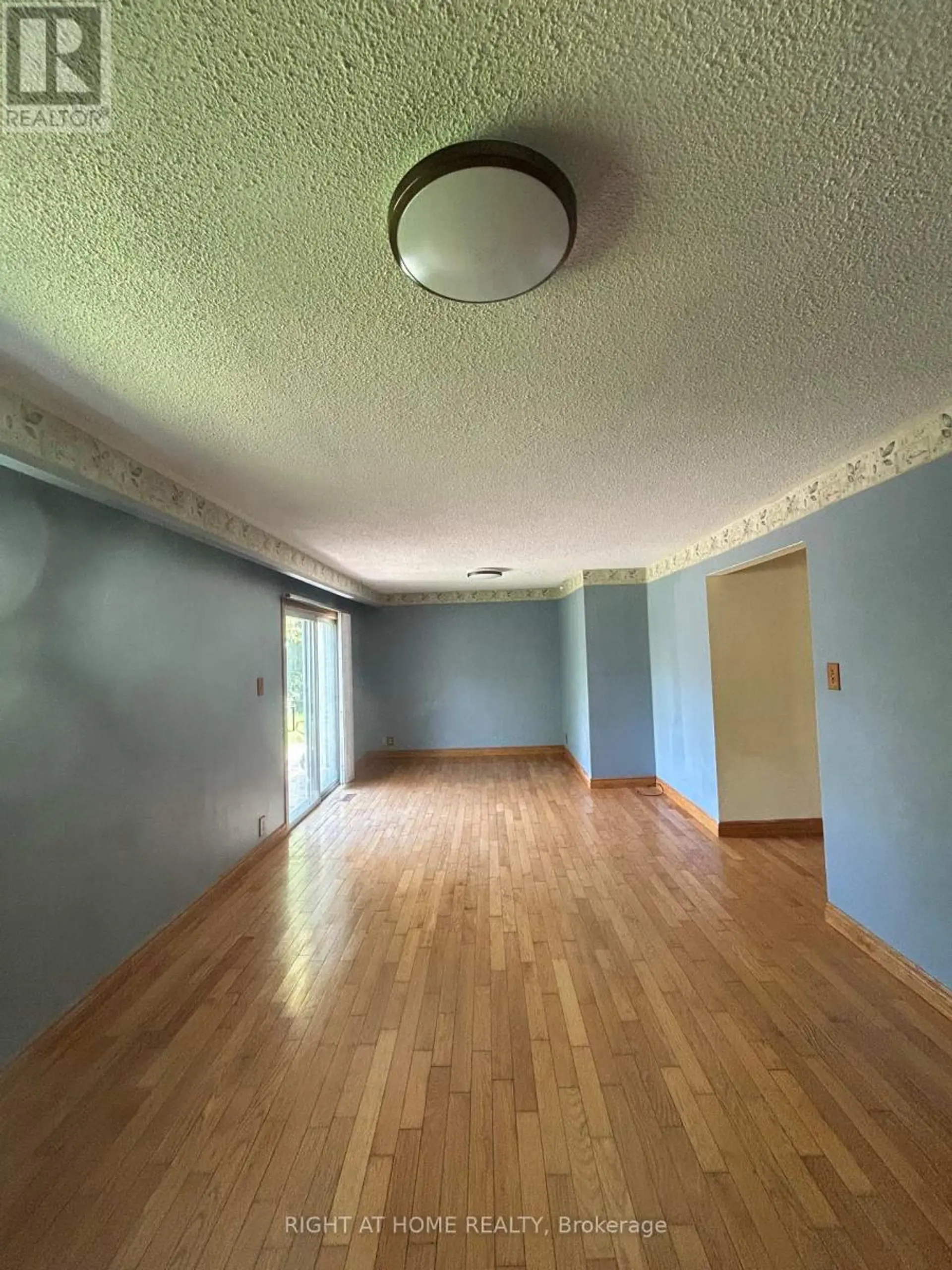 1010 BLOOR STREET - Image 12