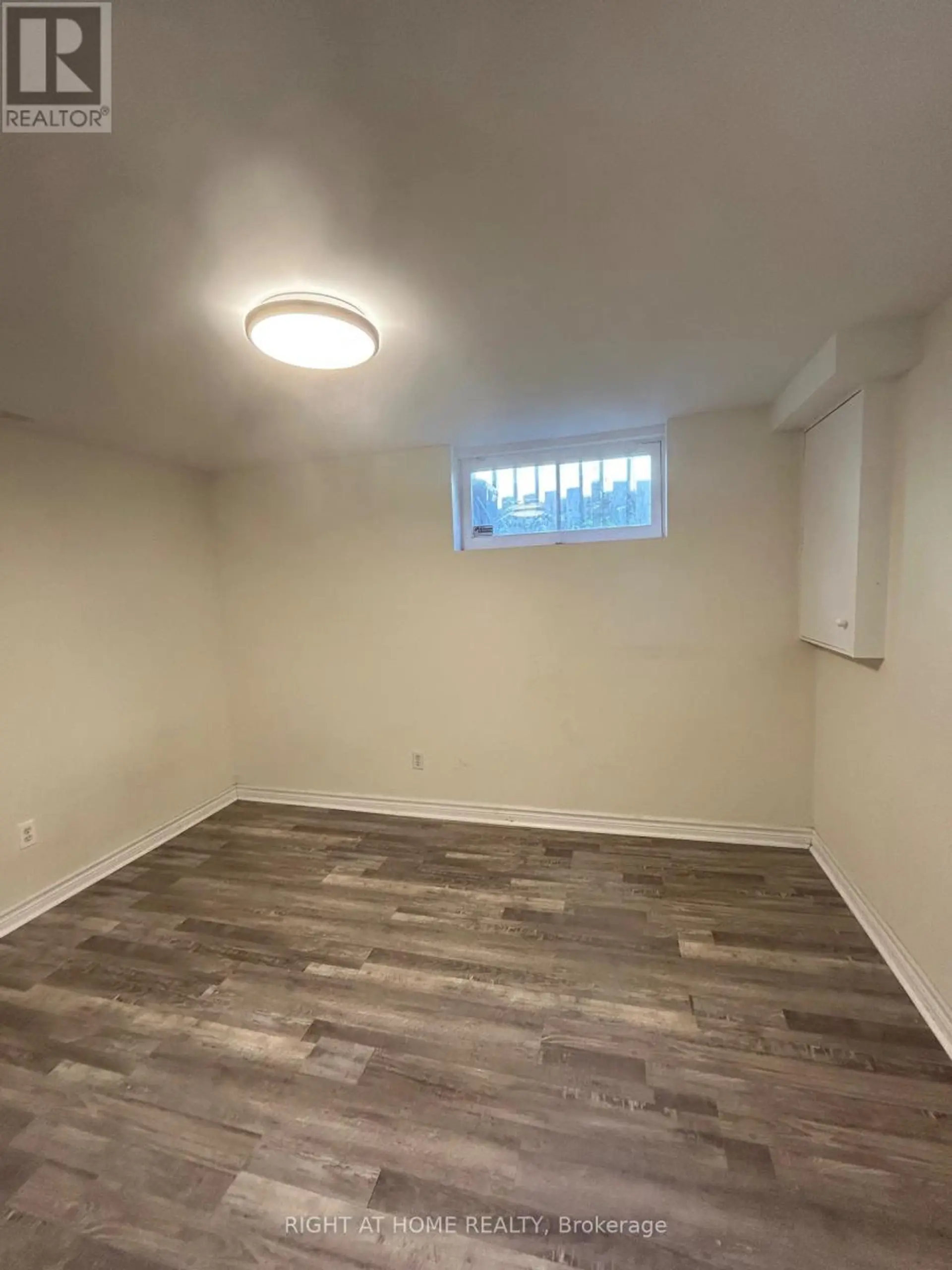 1010 BLOOR STREET - Image 14