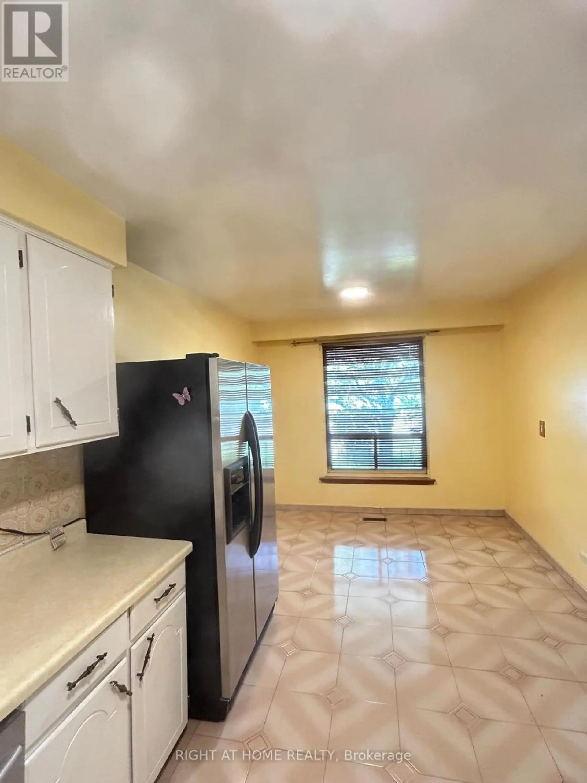 1010 BLOOR STREET - Image 3