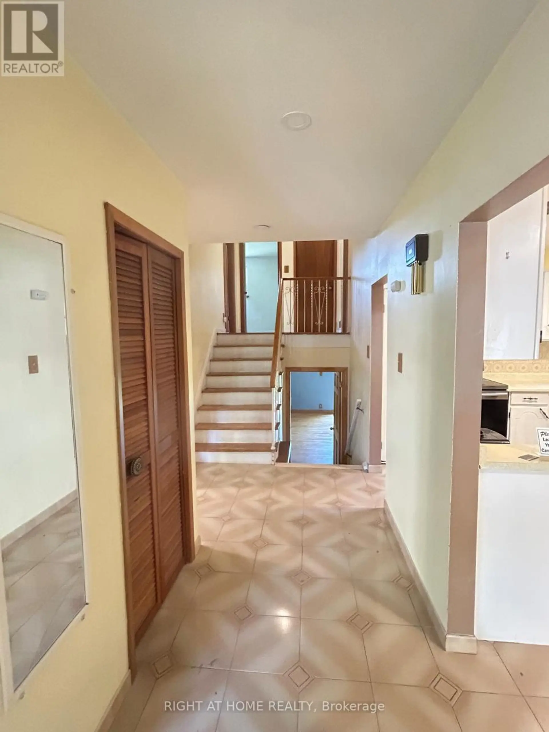 1010 BLOOR STREET - Image 4