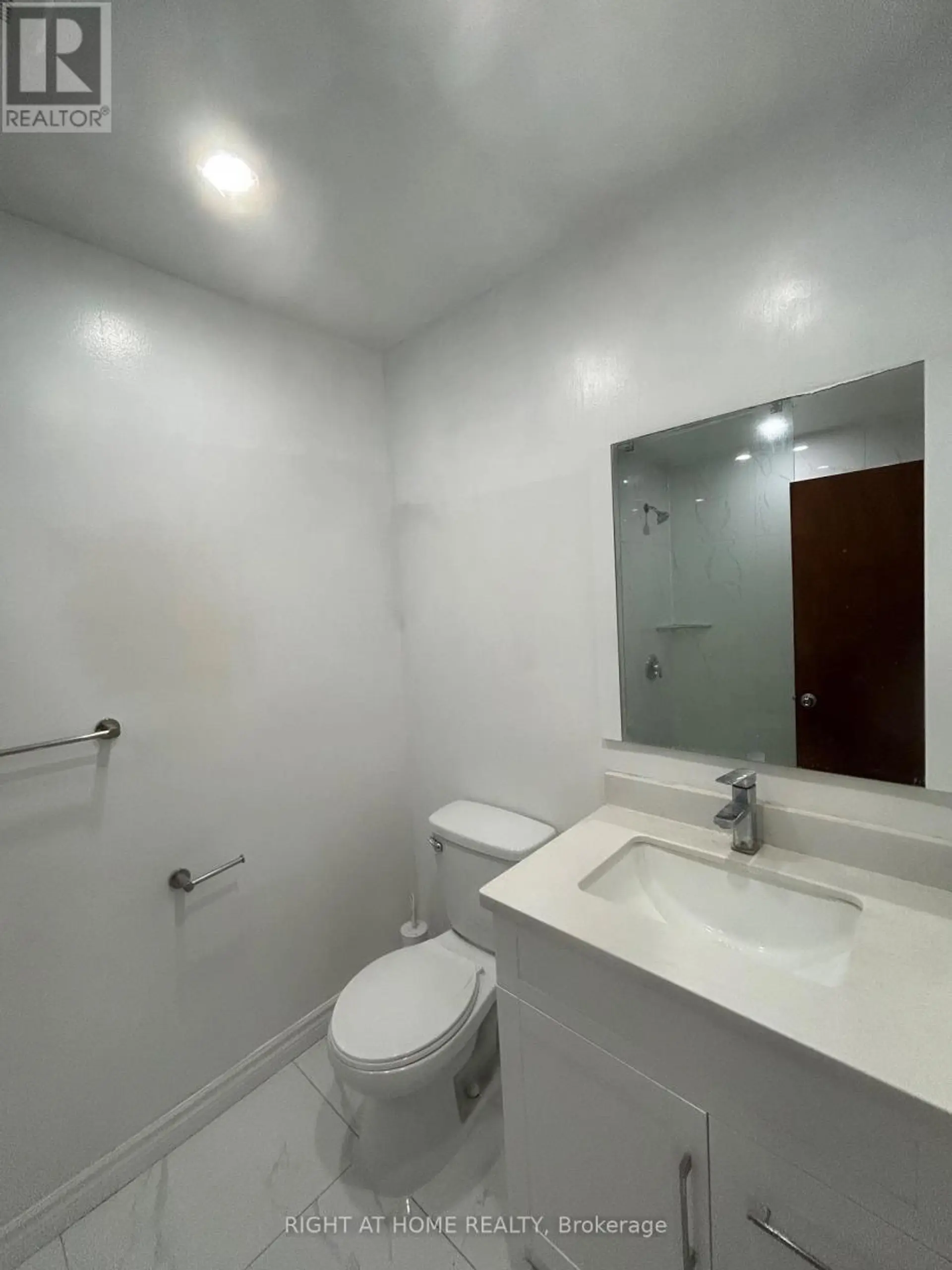 1010 BLOOR STREET - Image 9