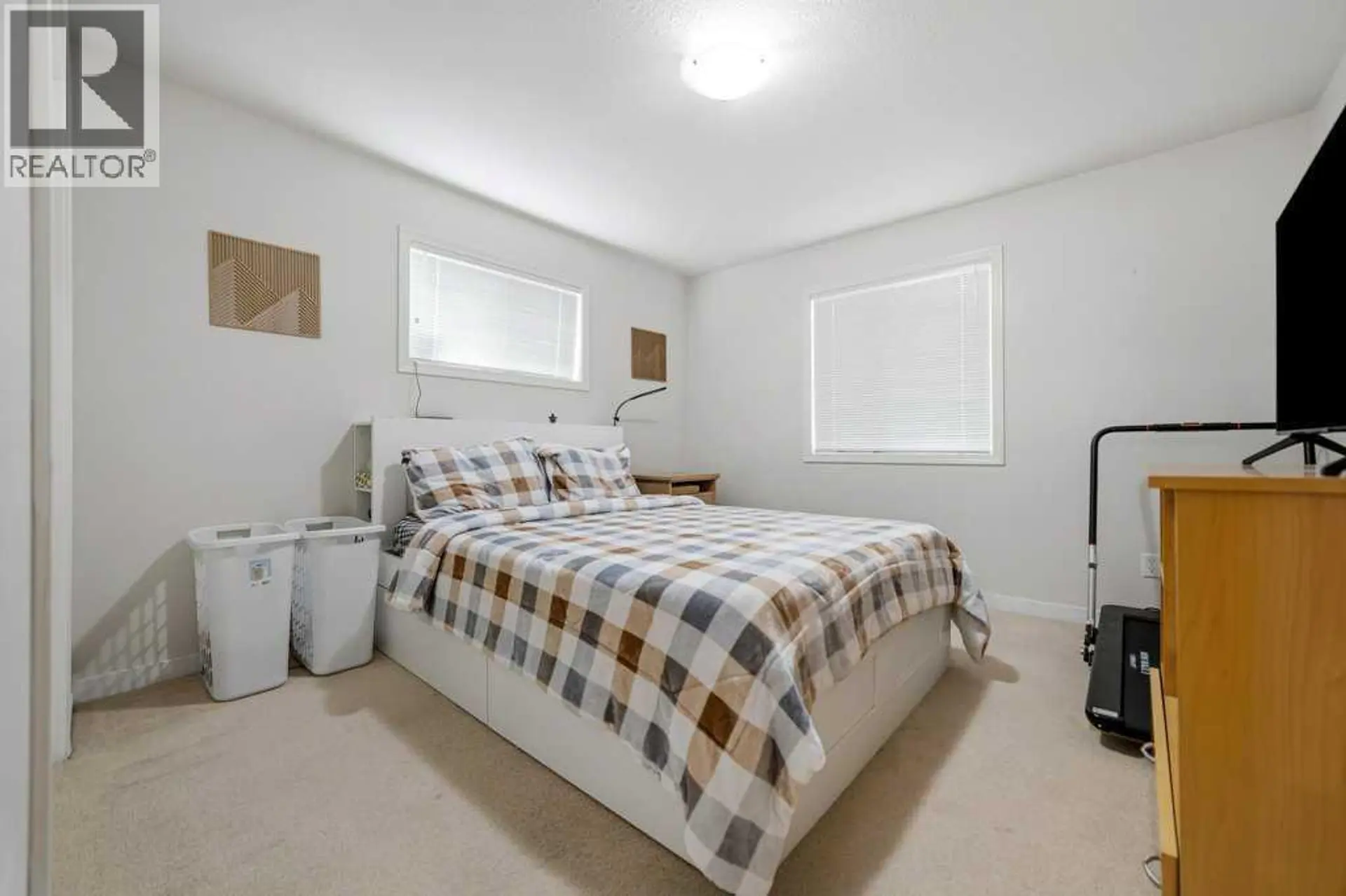 #6 109 Silkstone Road W - Image 8