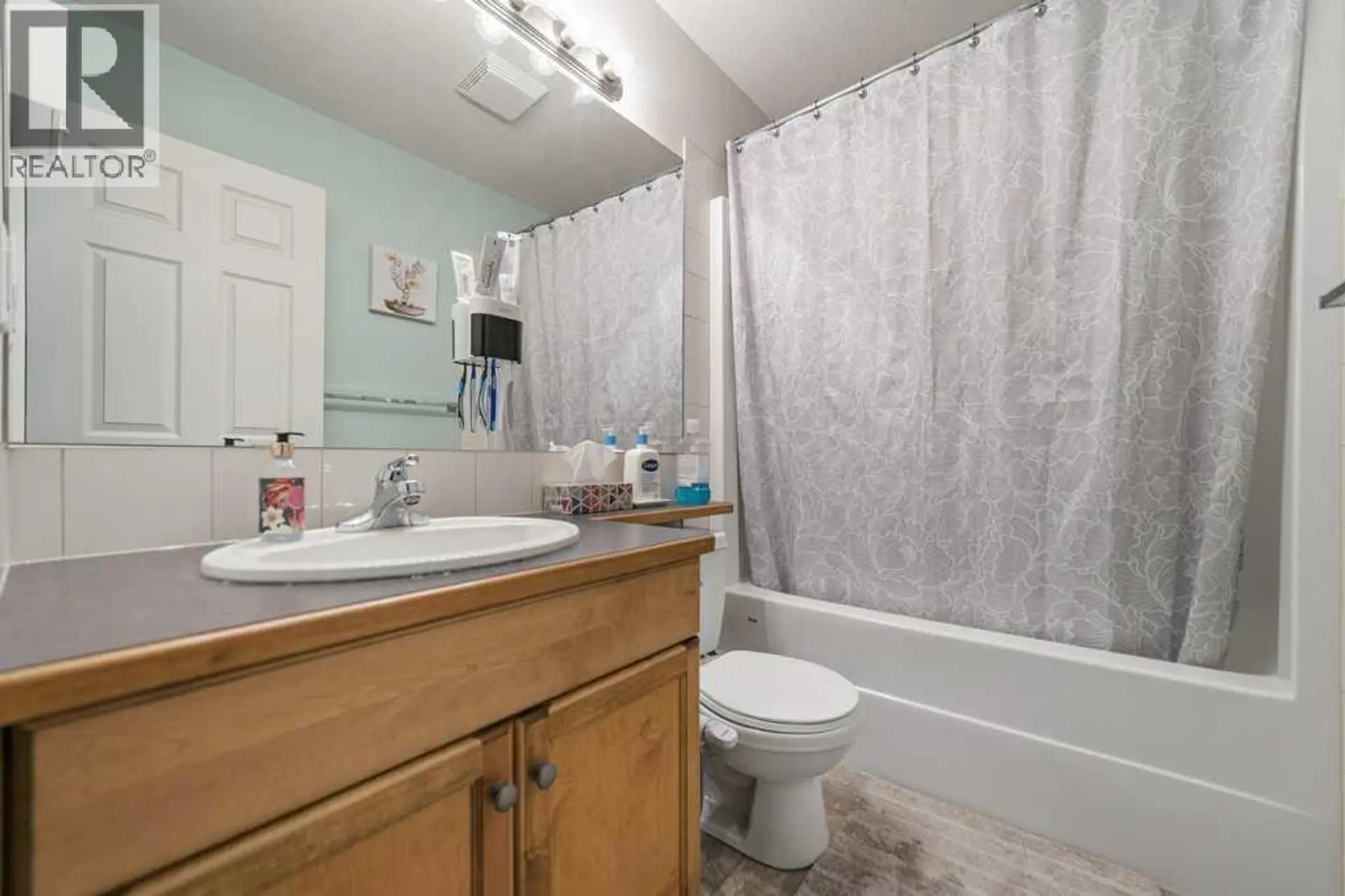 #6 109 Silkstone Road W - Image 7