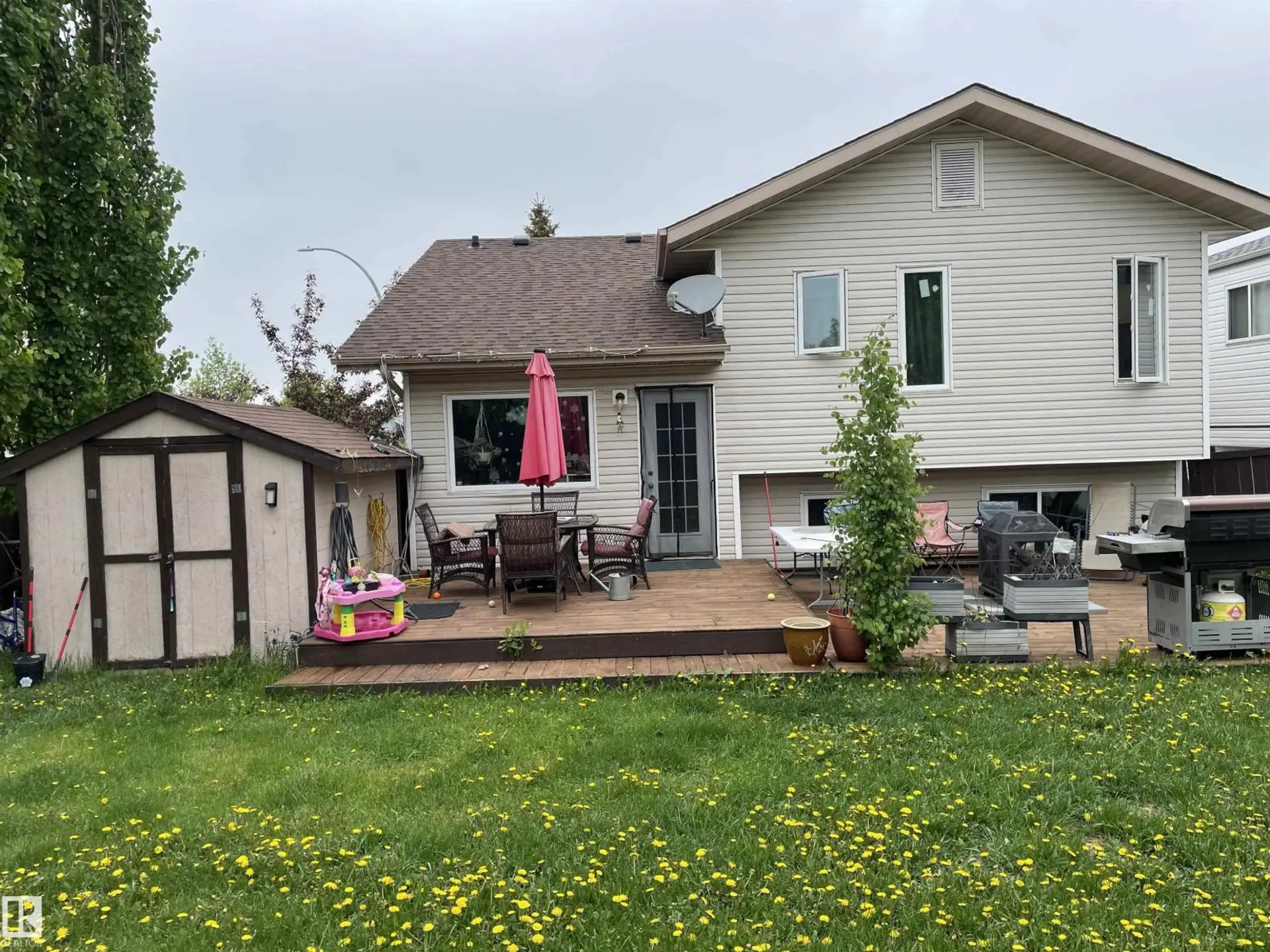 306 REGENCY DR - Image 2