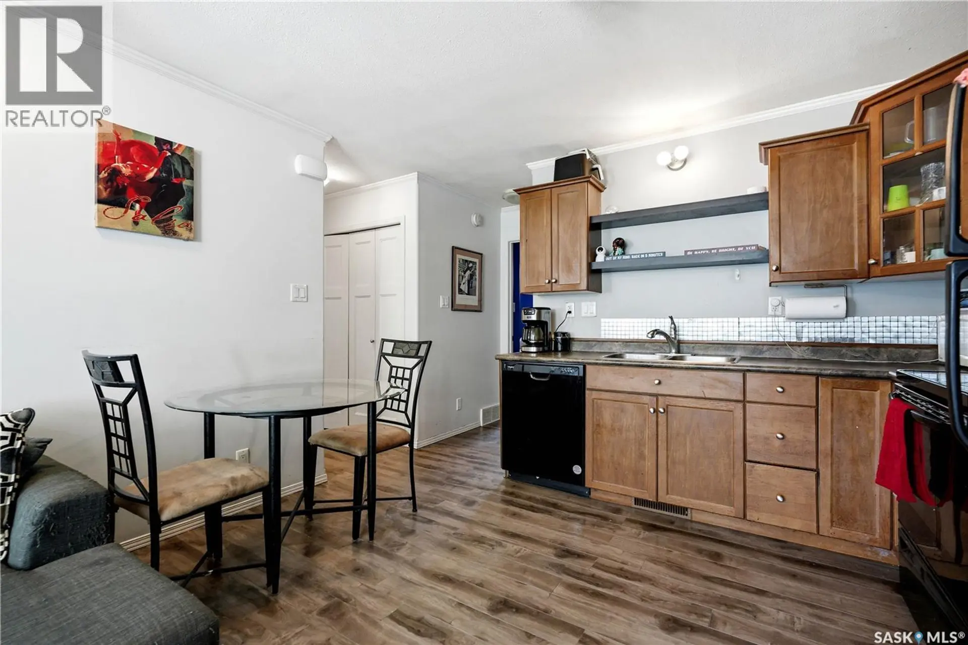 #705 1022 Hampton CIRCLE - Image 10