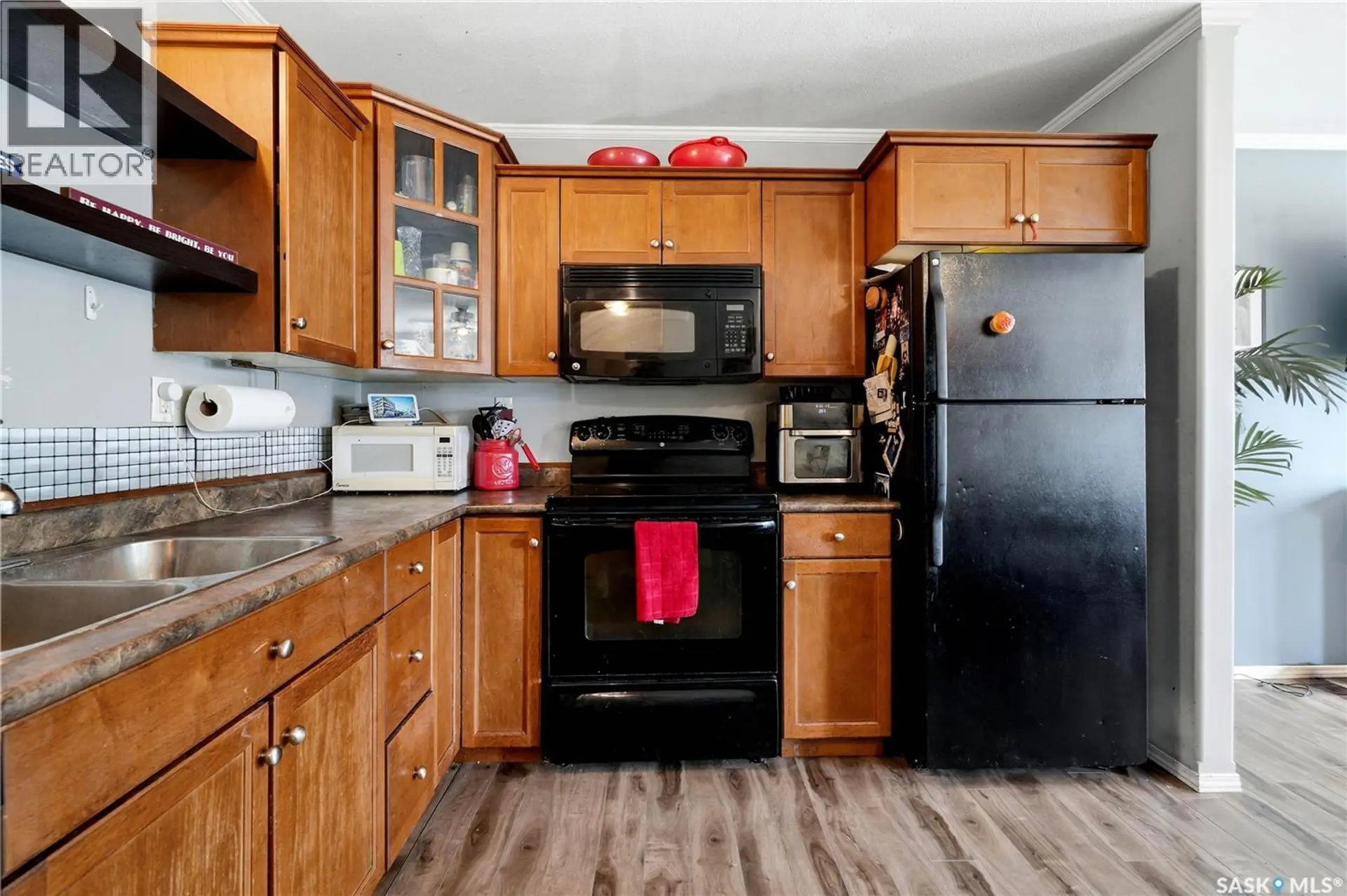 #705 1022 Hampton CIRCLE - Image 9