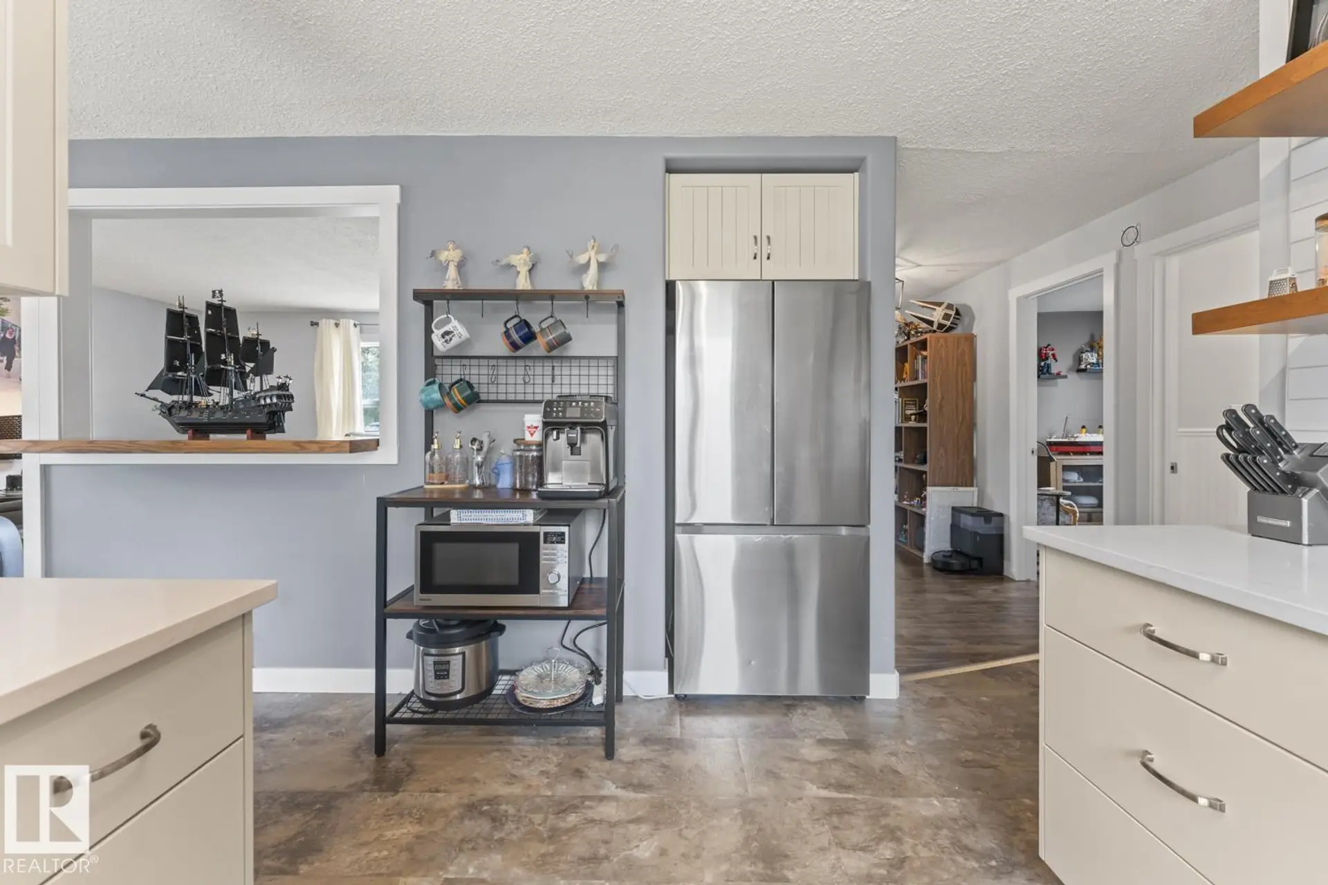5709 51 AV - Image 6