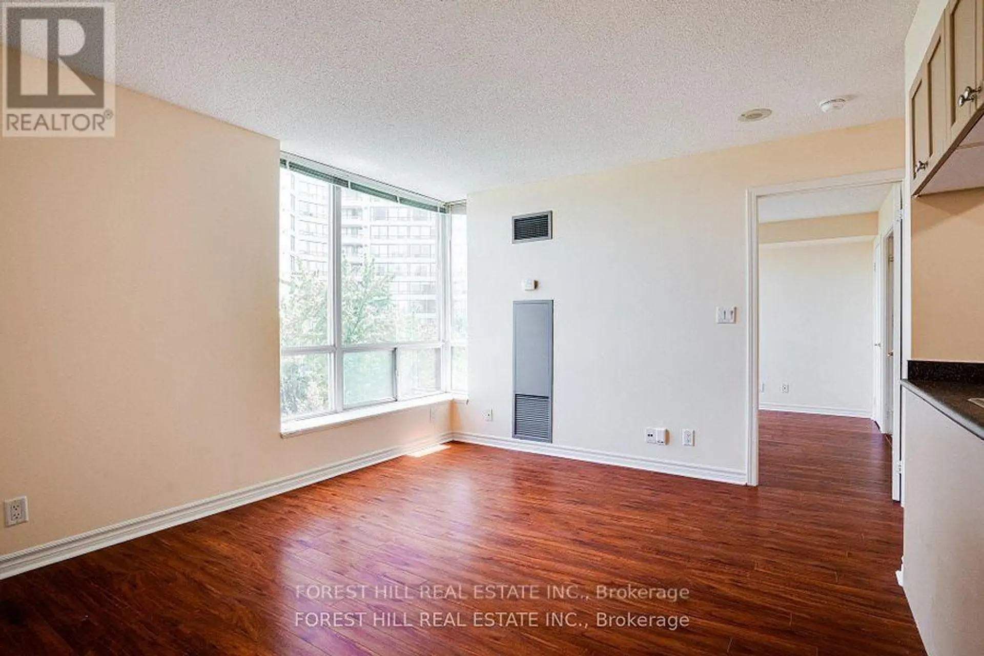 #608 745 NEW WESTMINSTER DRIVE - Image 10