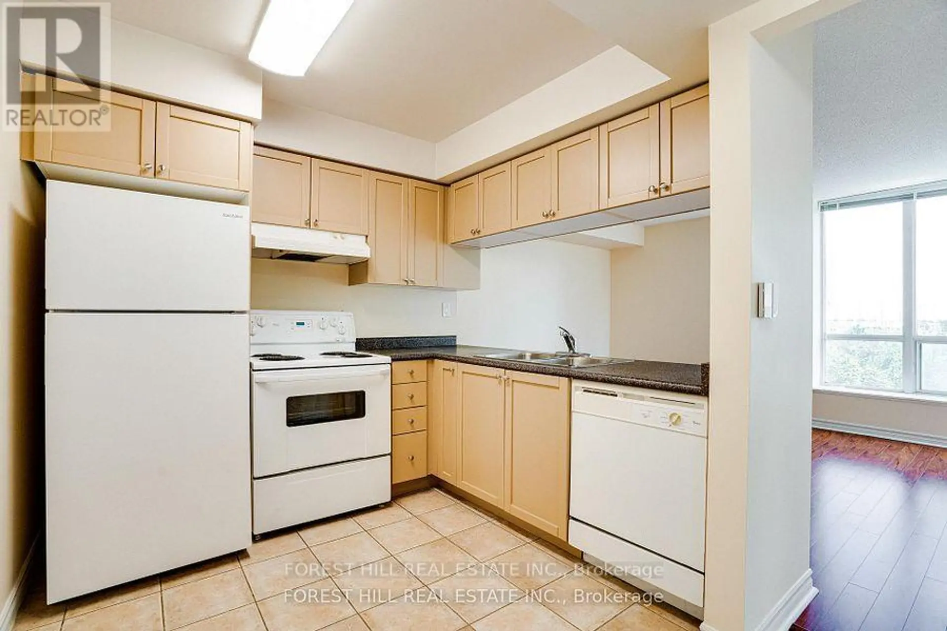 #608 745 NEW WESTMINSTER DRIVE - Image 13