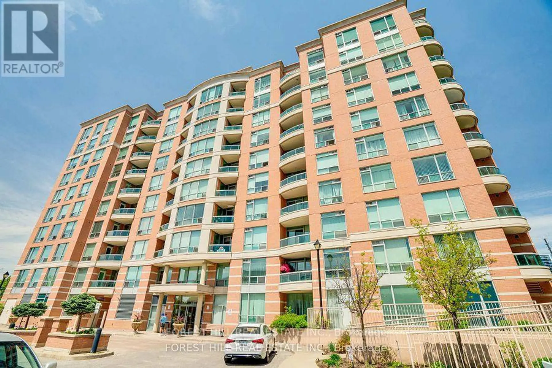 #608 745 NEW WESTMINSTER DRIVE - Image 2