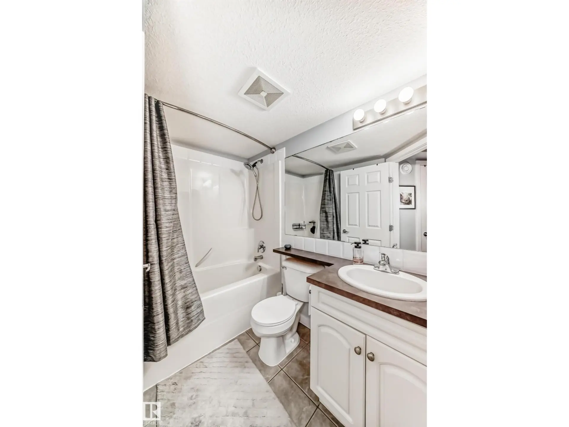 #53 150 EDWARDS DR SW - Image 18