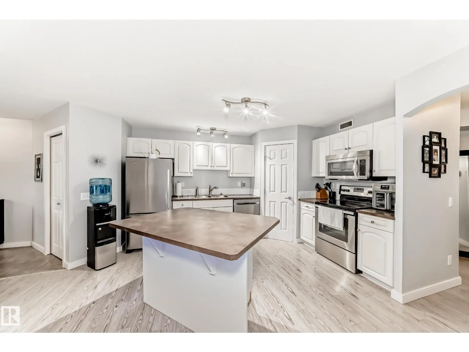 #53 150 EDWARDS DR SW - Image 6