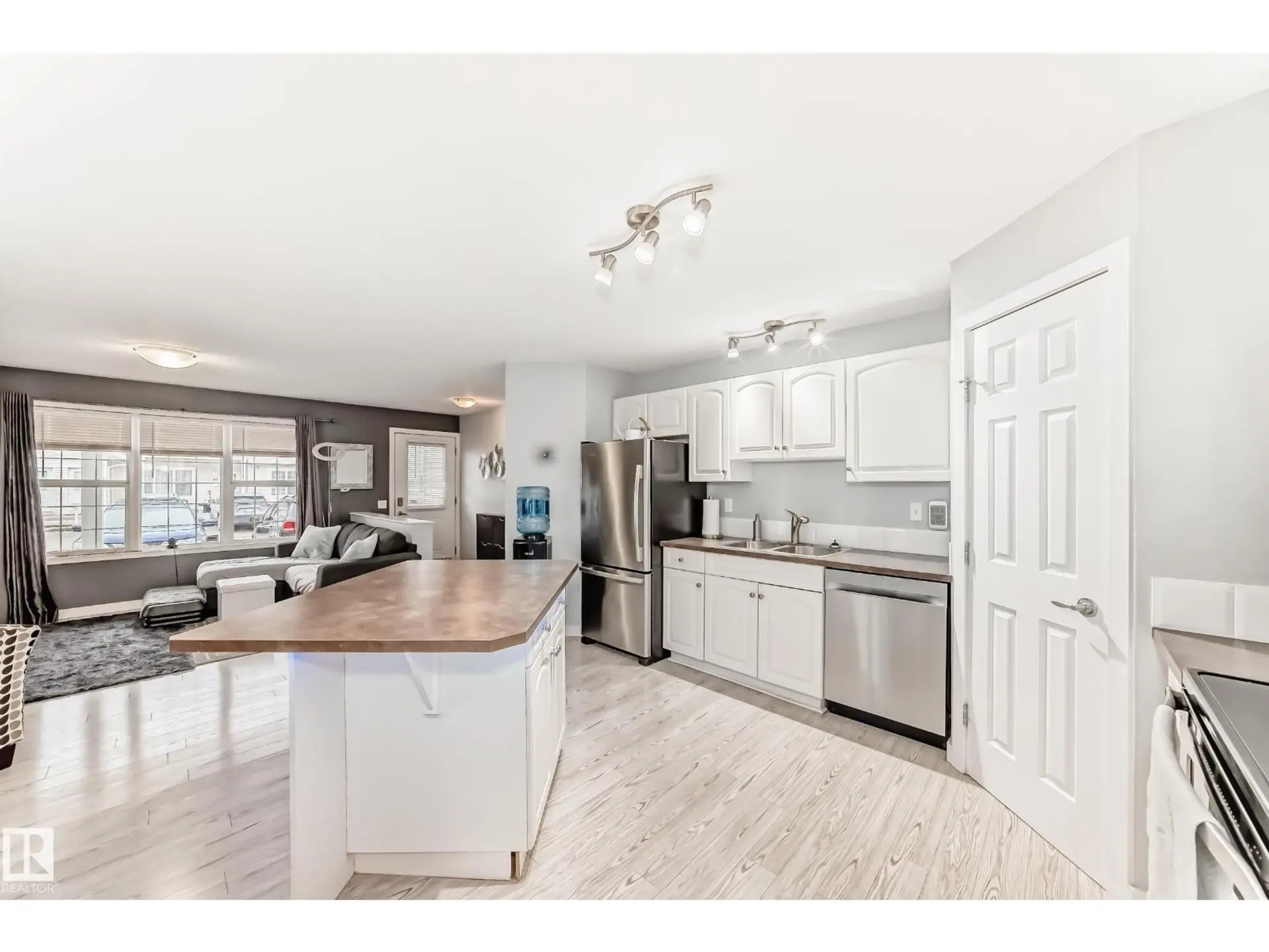 #53 150 EDWARDS DR SW - Image 7
