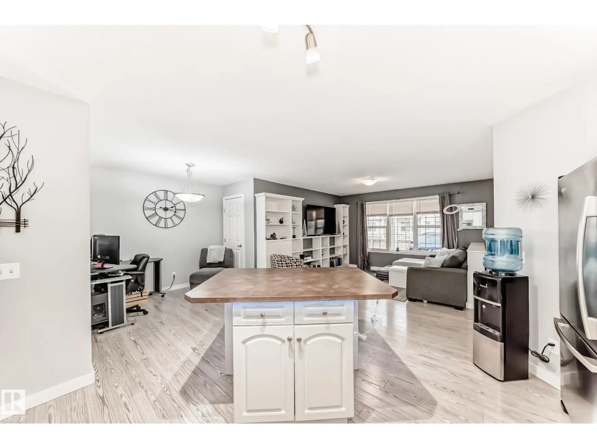 #53 150 EDWARDS DR SW - Image 8
