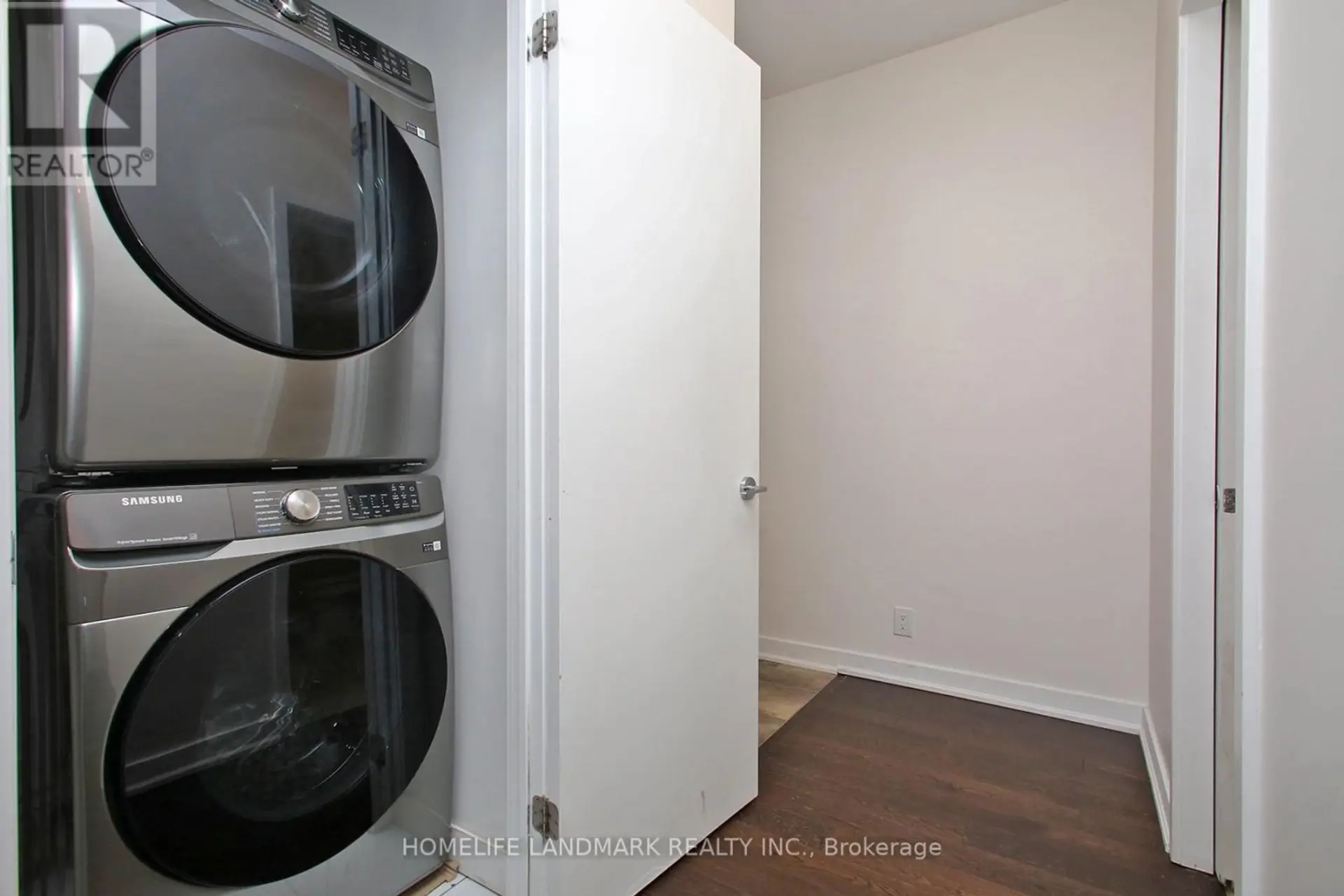 #1504 12 YORK STREET - Image 14