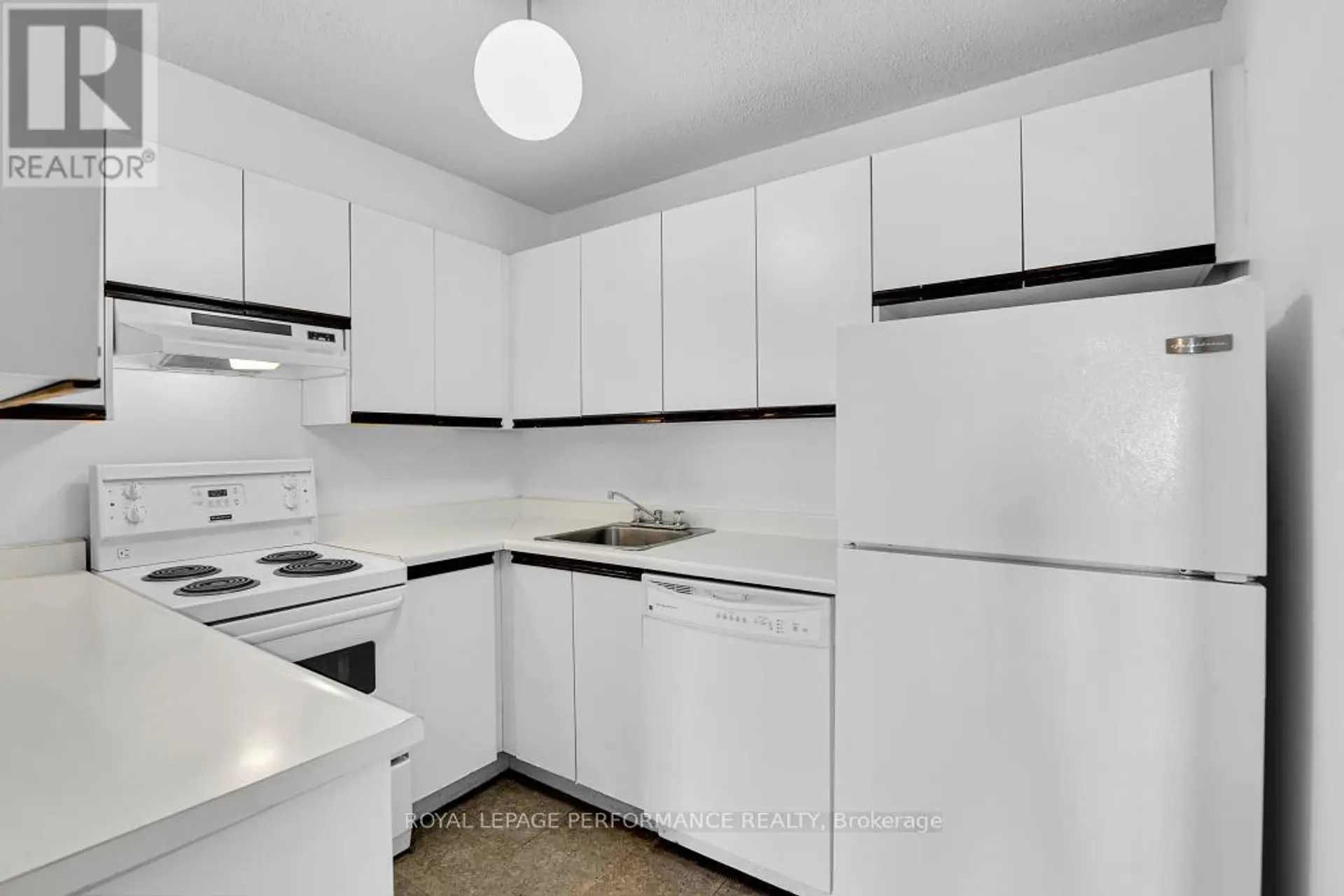#1107 475 LAURIER AVENUE W - Image 8