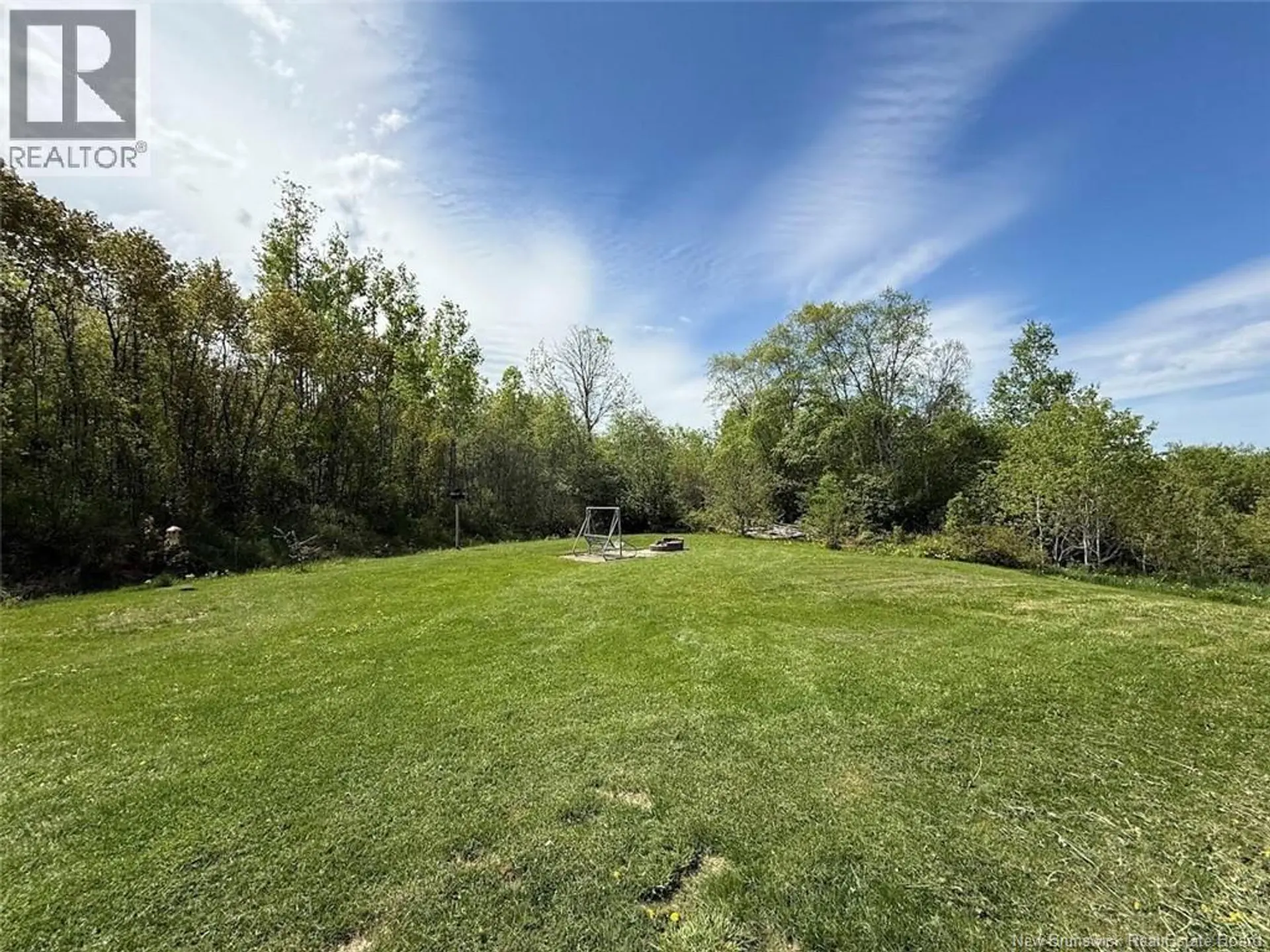 678 Toussaint Road - Image 15