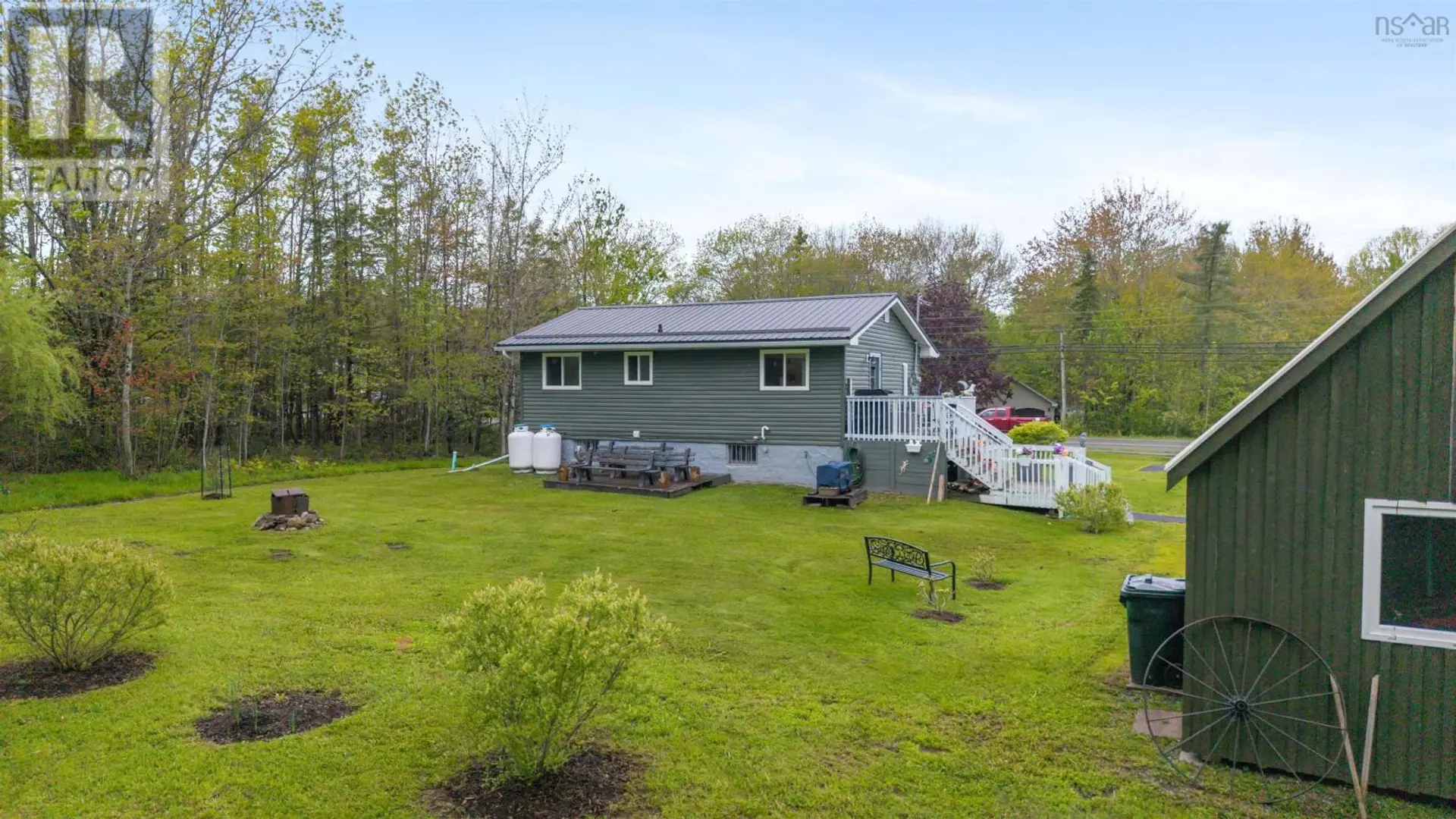 2315 Highway 2 - Image 8
