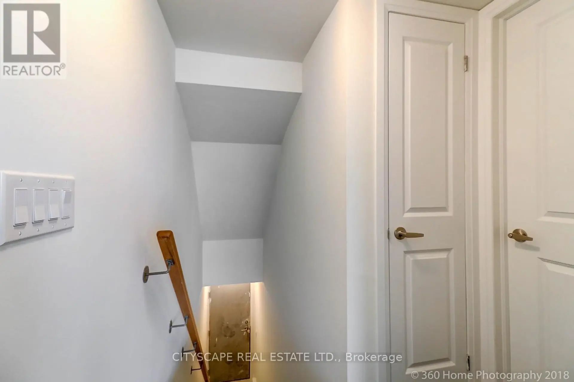 #4 142 WILLIAM DUNCAN ROAD - Image 3
