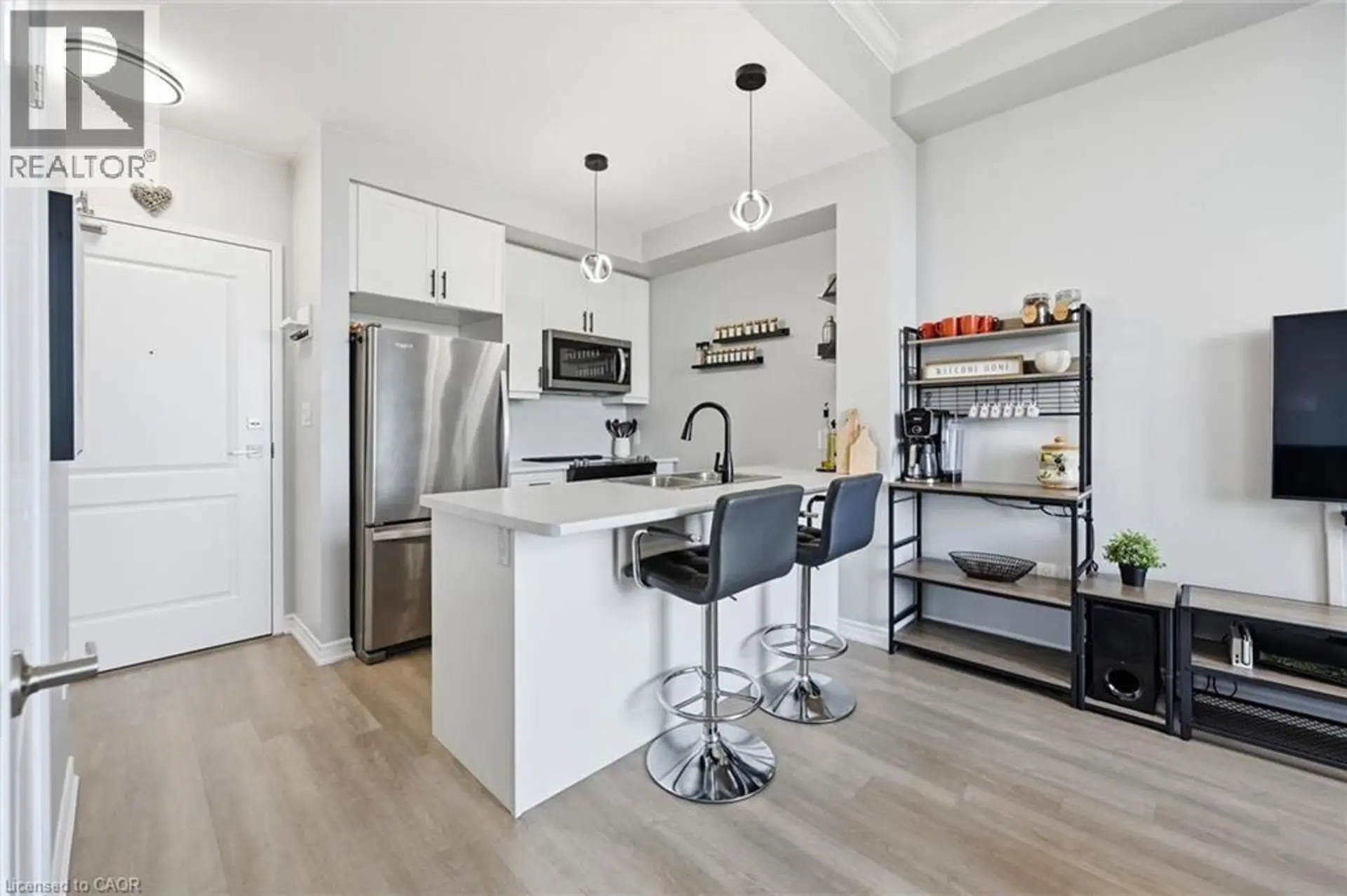 #514 450 DUNDAS Street - Image 5