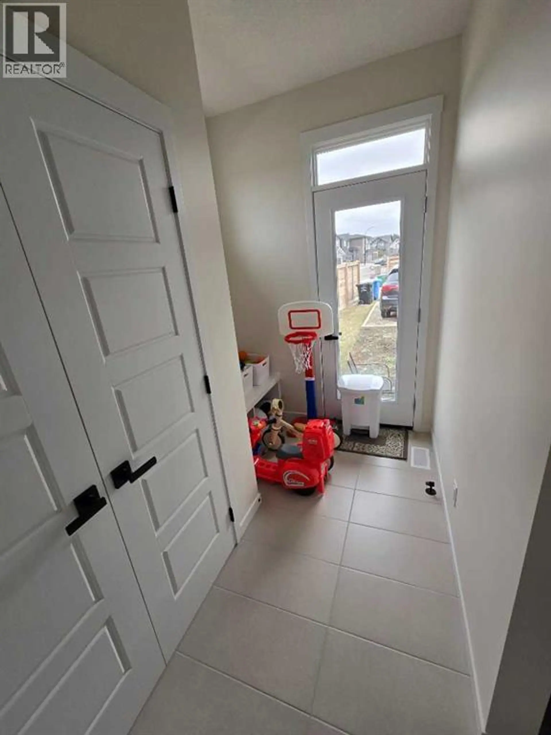 431 Rowmont Boulevard NW - Image 8