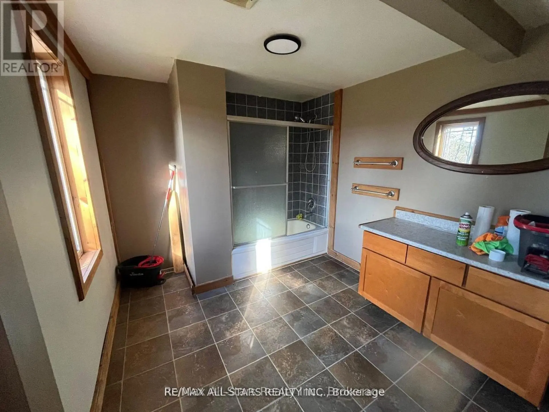 211 BURNT RIVER ROAD - Image 14