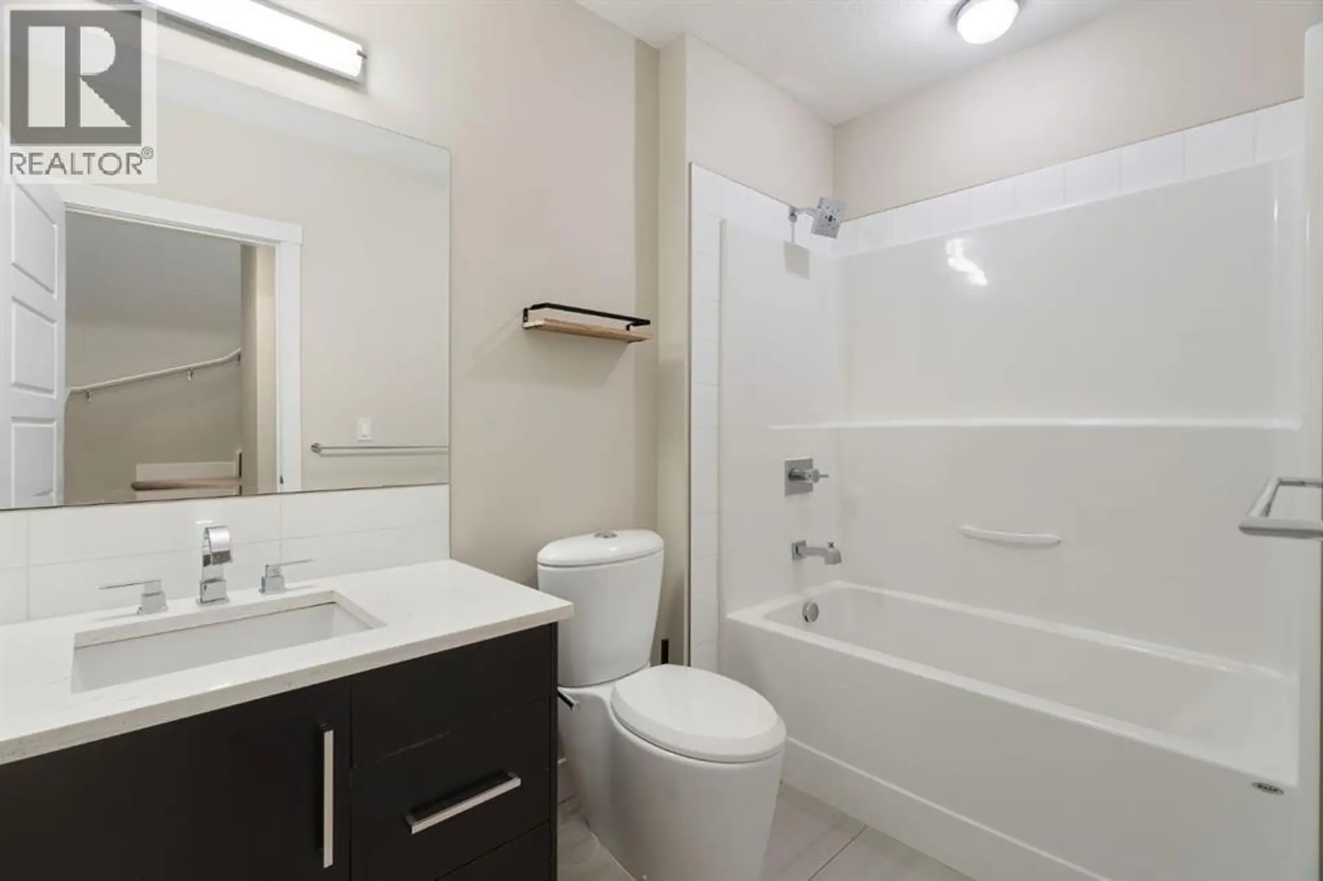 #102 1808 27 Avenue SW - Image 11