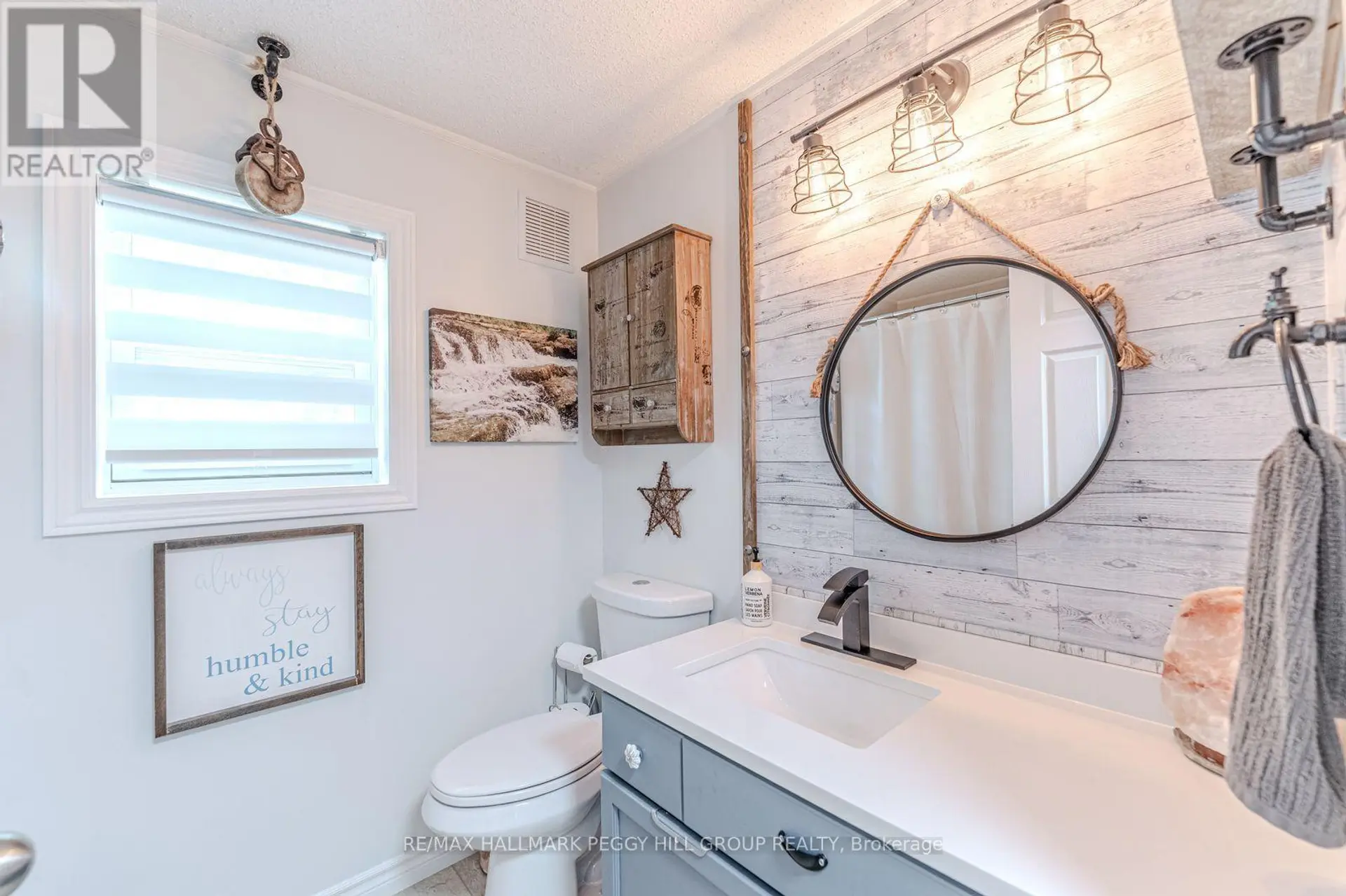 7498 ISLAND CRESCENT - Image 13