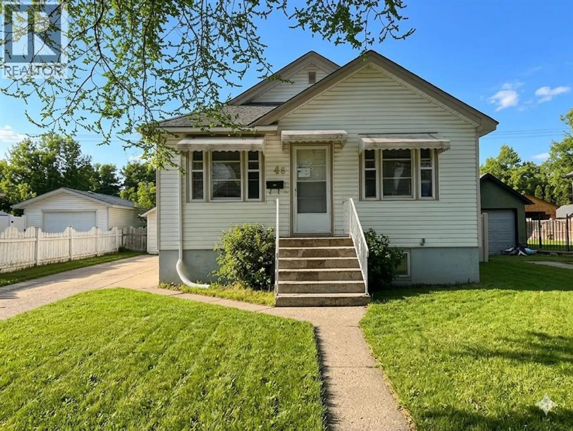 46 2 Street NW - Image 1
