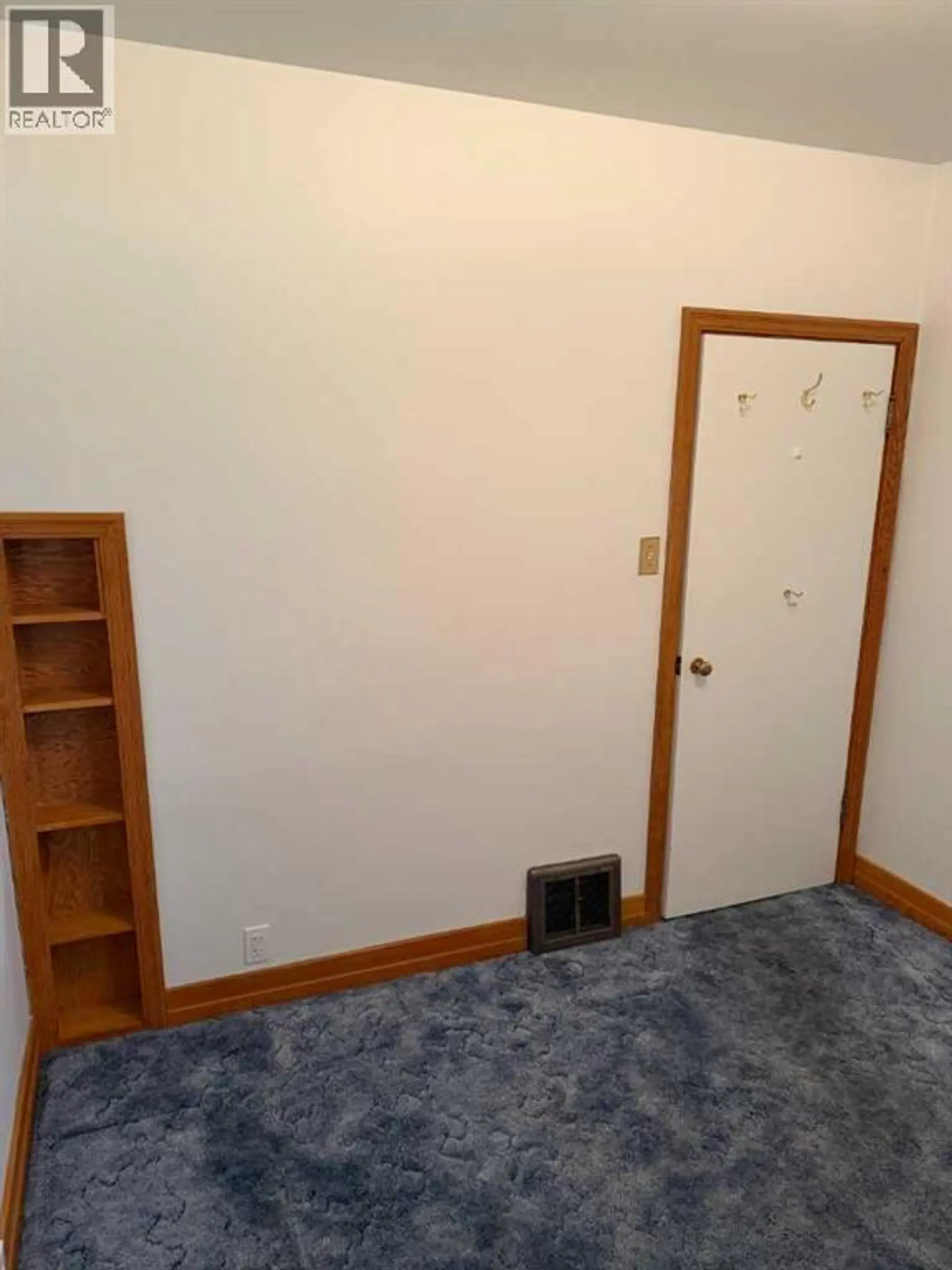 46 2 Street NW - Image 11