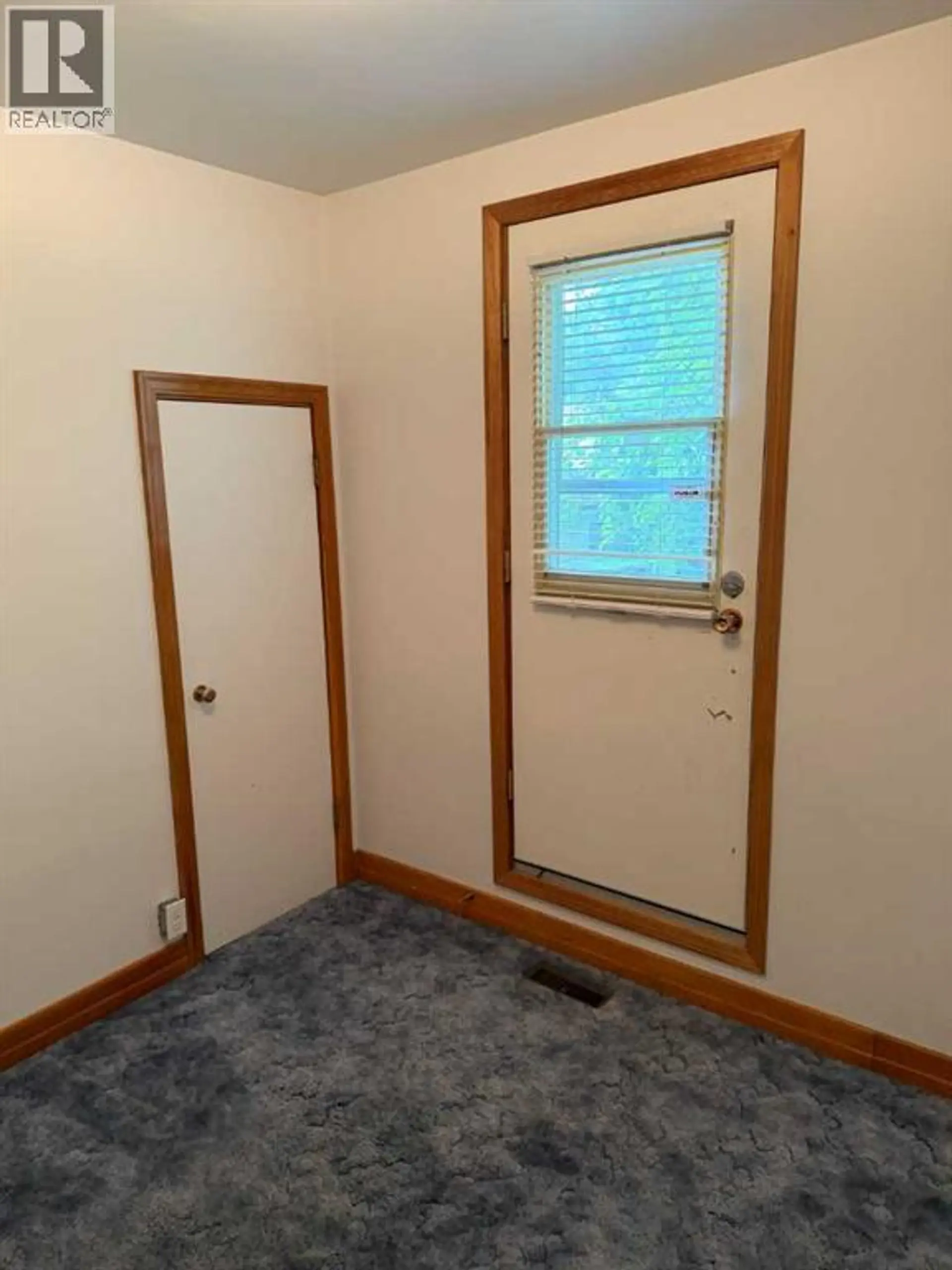 46 2 Street NW - Image 13