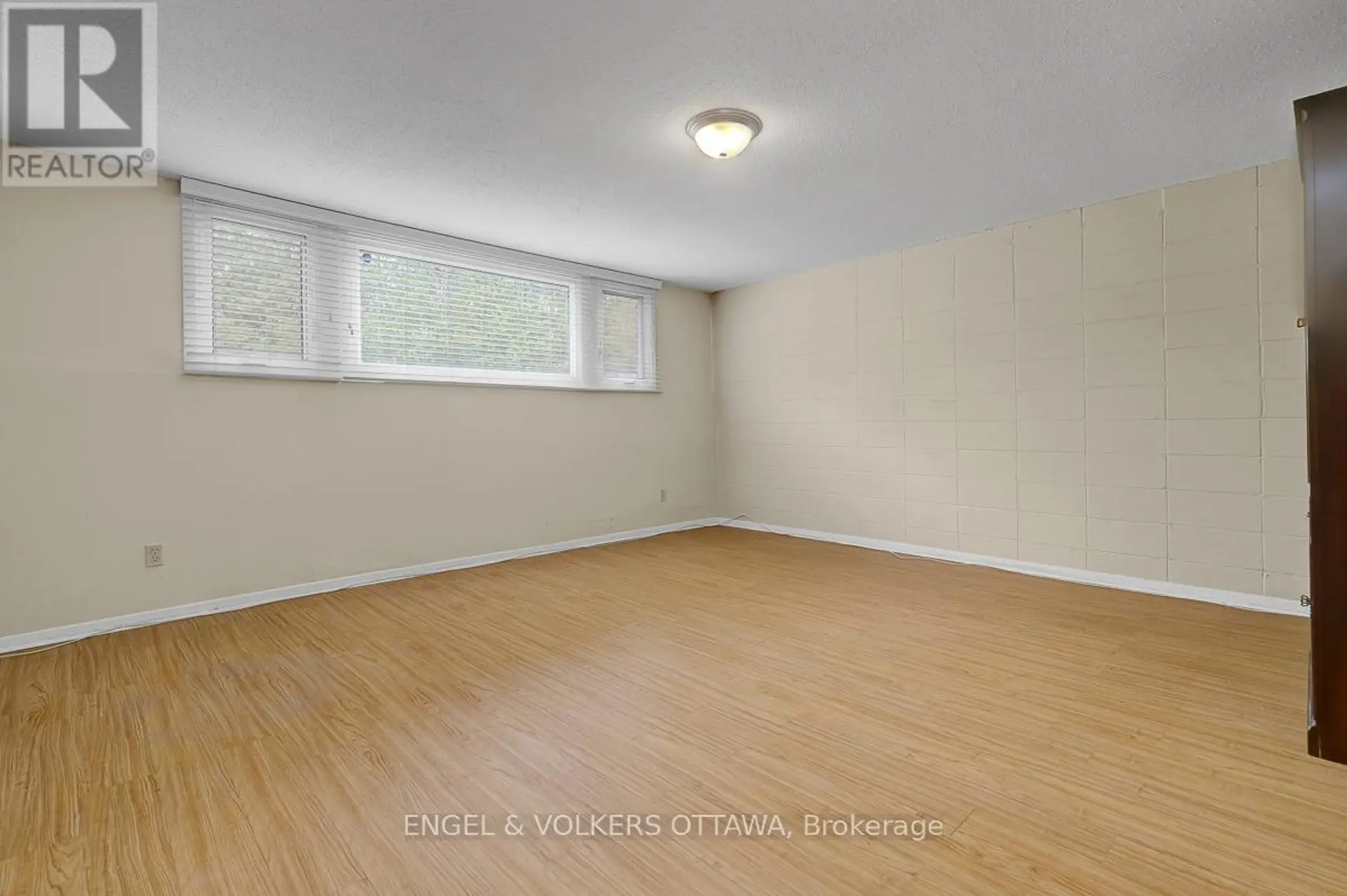 #B 765 SPRINGLAND DRIVE - Image 14