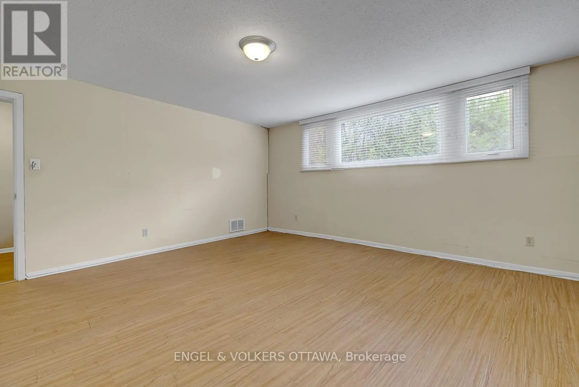 #B 765 SPRINGLAND DRIVE - Image 15