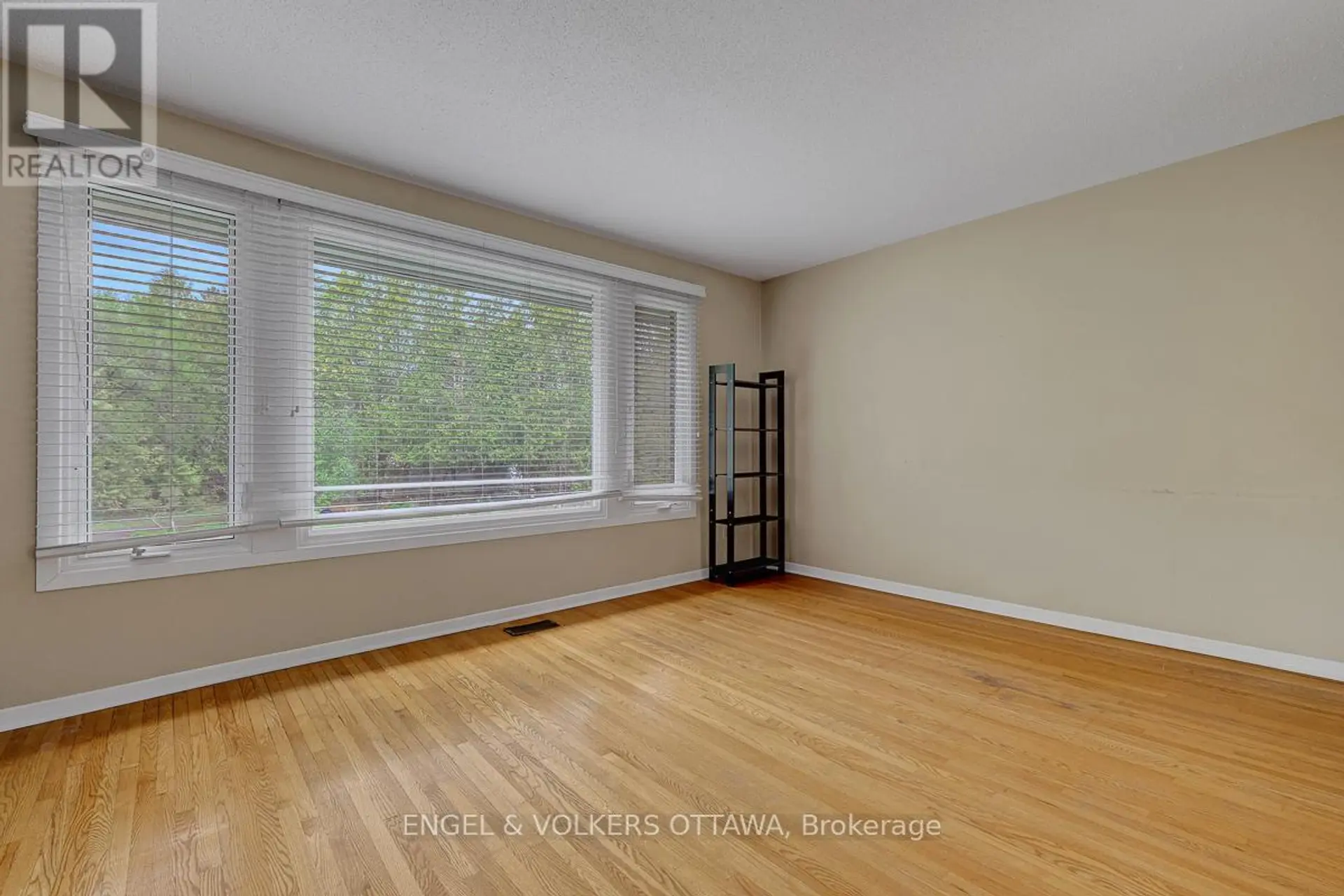 #B 765 SPRINGLAND DRIVE - Image 2