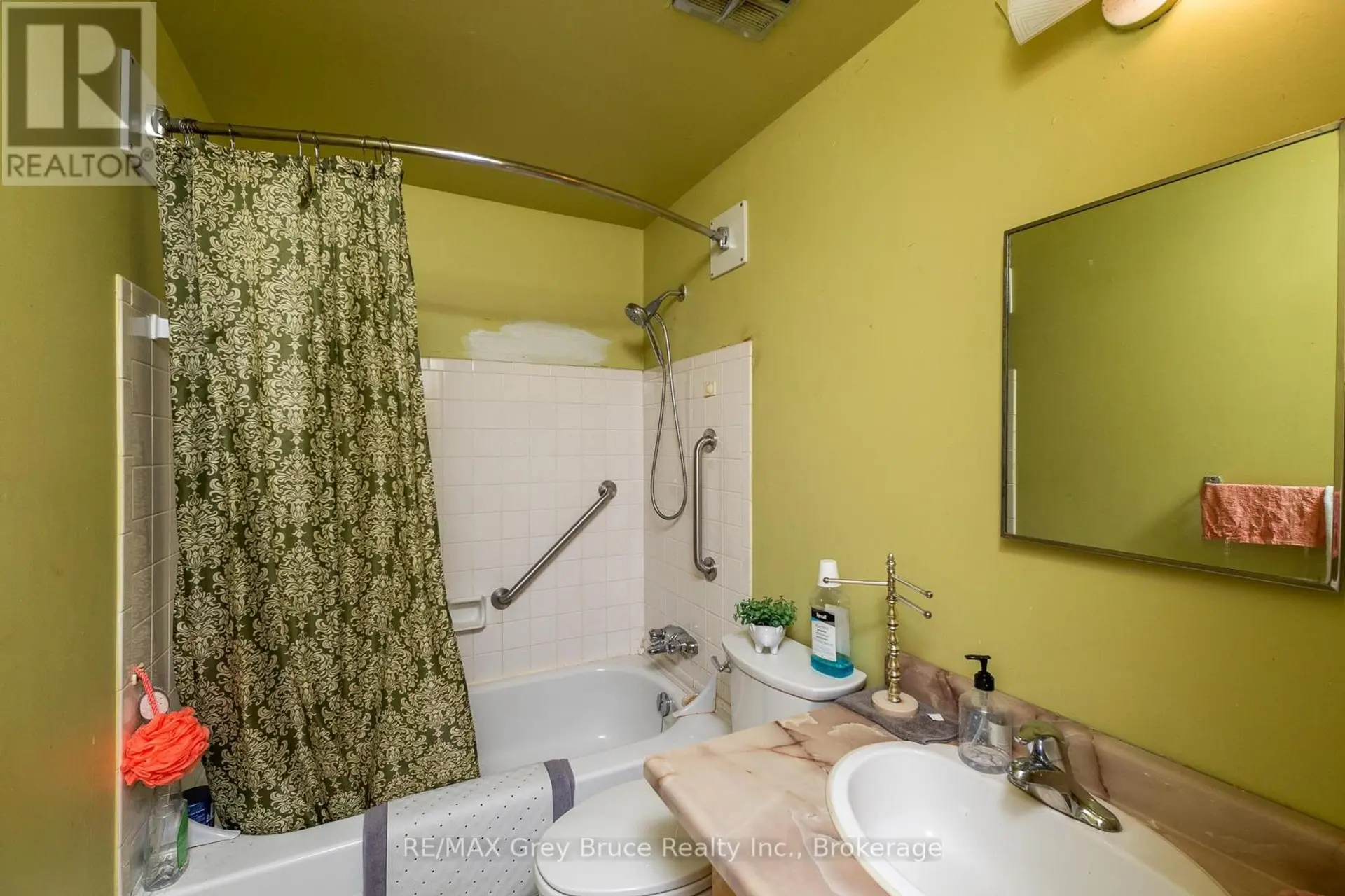 1068 11TH STREET E - Image 16