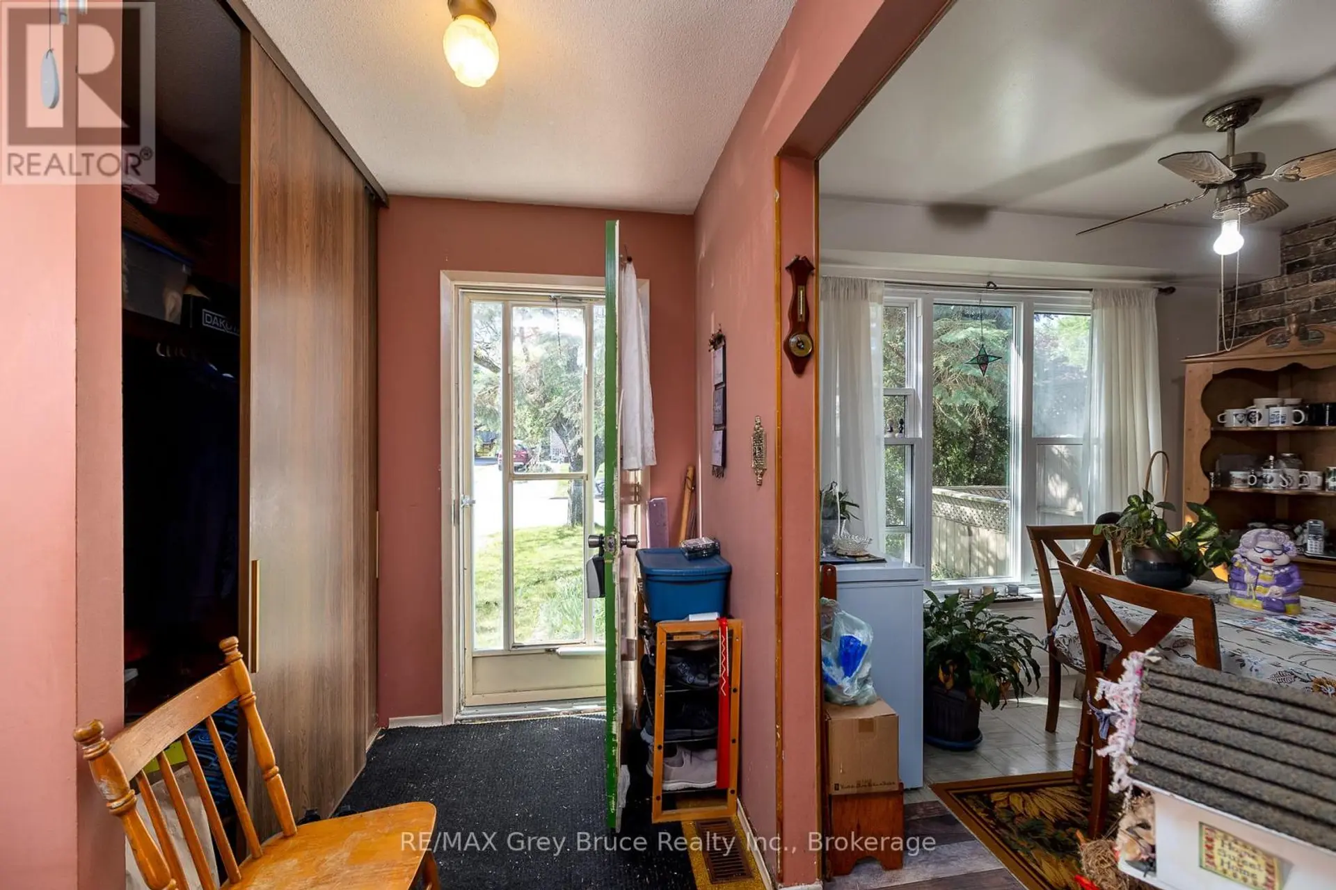 1068 11TH STREET E - Image 3