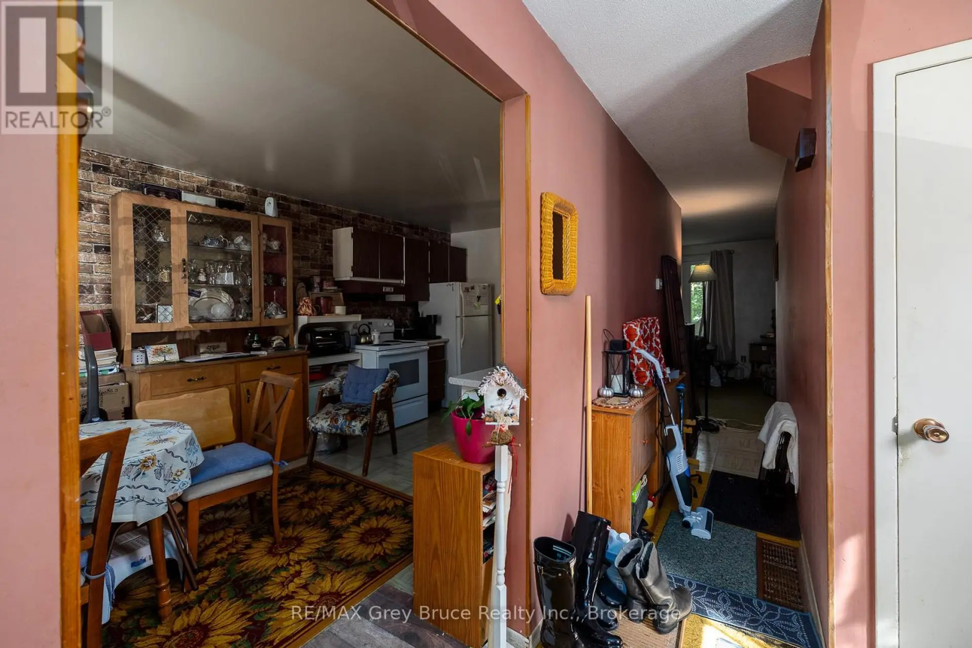 1068 11TH STREET E - Image 4