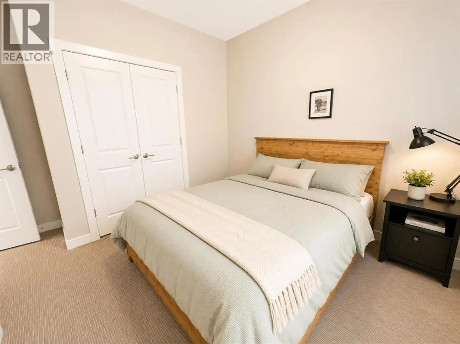 241 Agnes Short Place N - Image 10