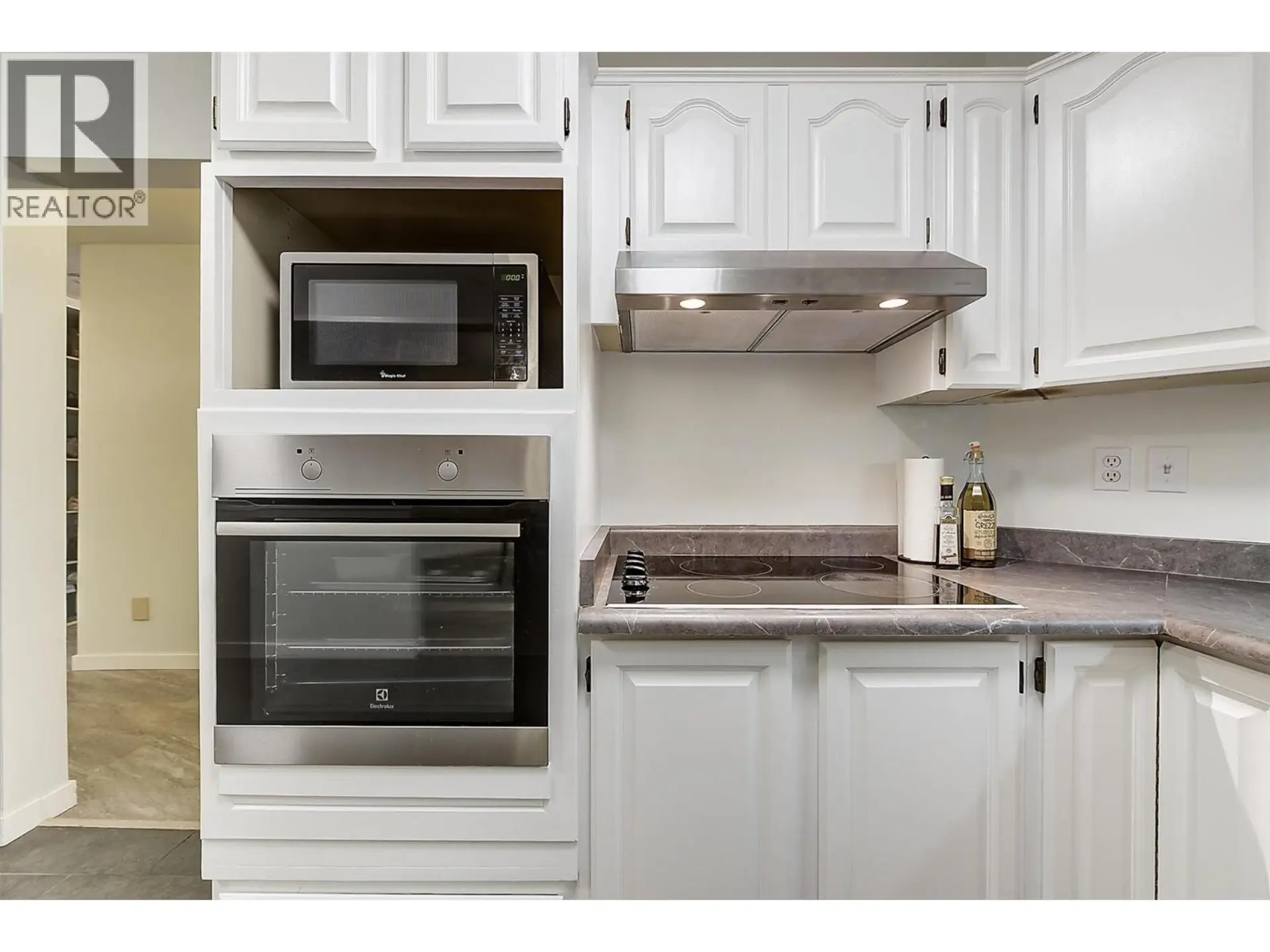 #203 1534 Lawrence Avenue - Image 3