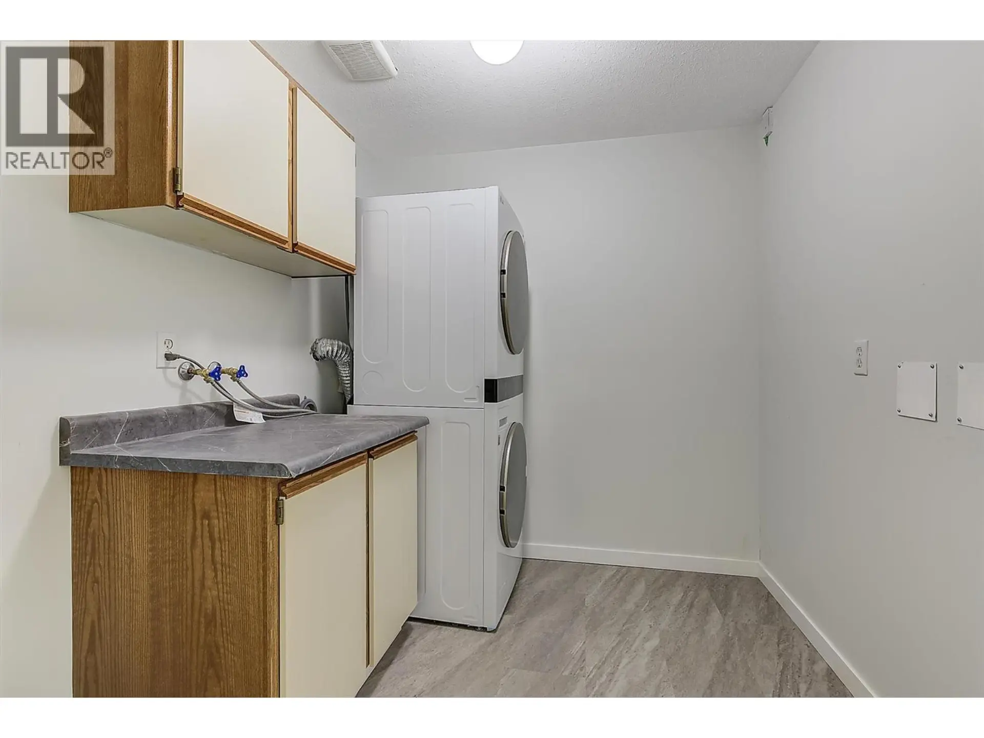 #203 1534 Lawrence Avenue - Image 11