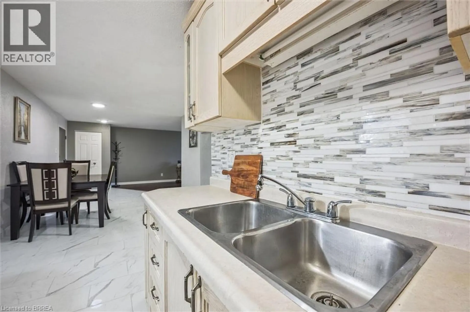 #202 893 CONCESSION Street - Image 14
